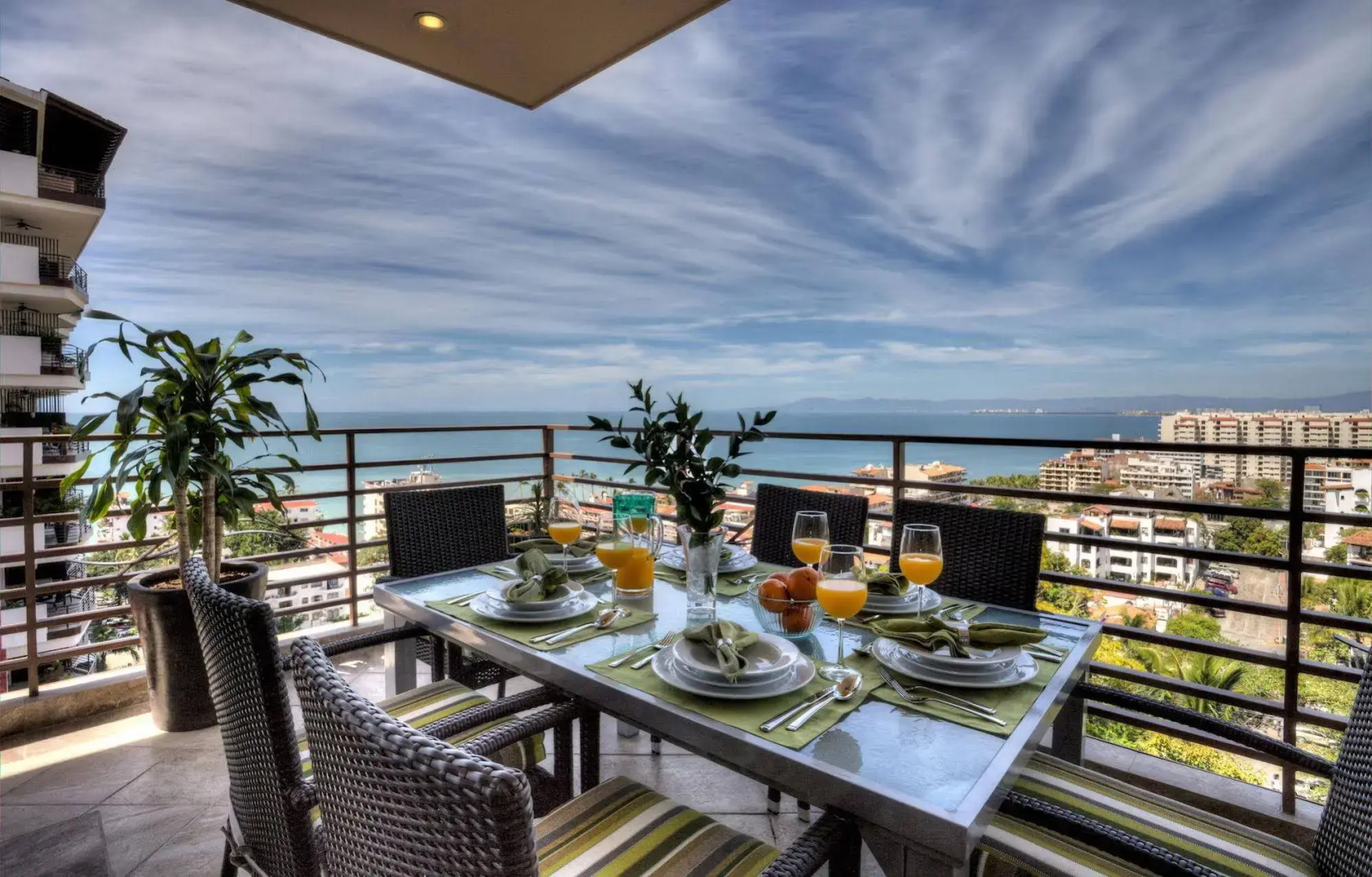 Pinnacle Resorts 220