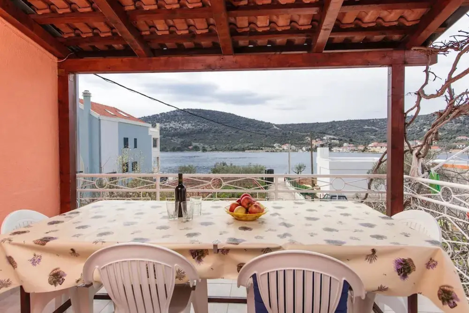 Apartments Marija Vinisce