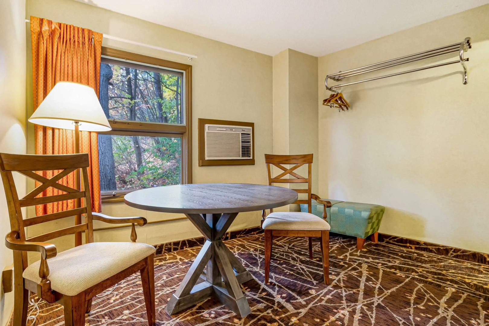 Super 8 by Wyndham Lake George/Downtown