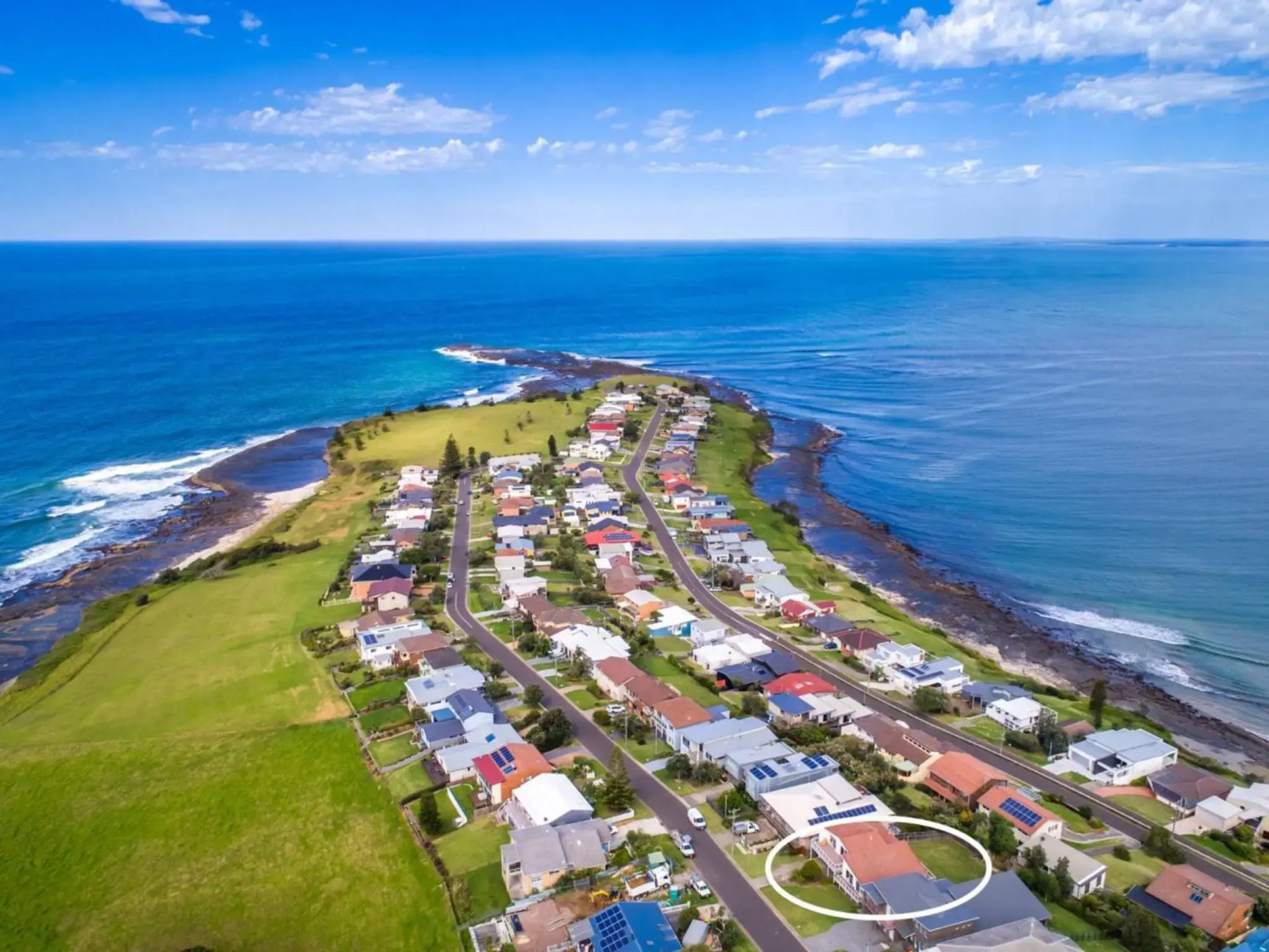 KITESURFER Gerroa 4pm checkout on Sundays