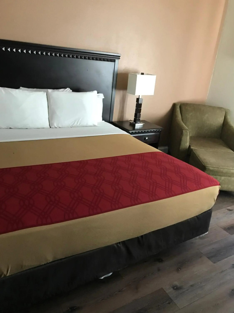 Rodeway Inn & Suites