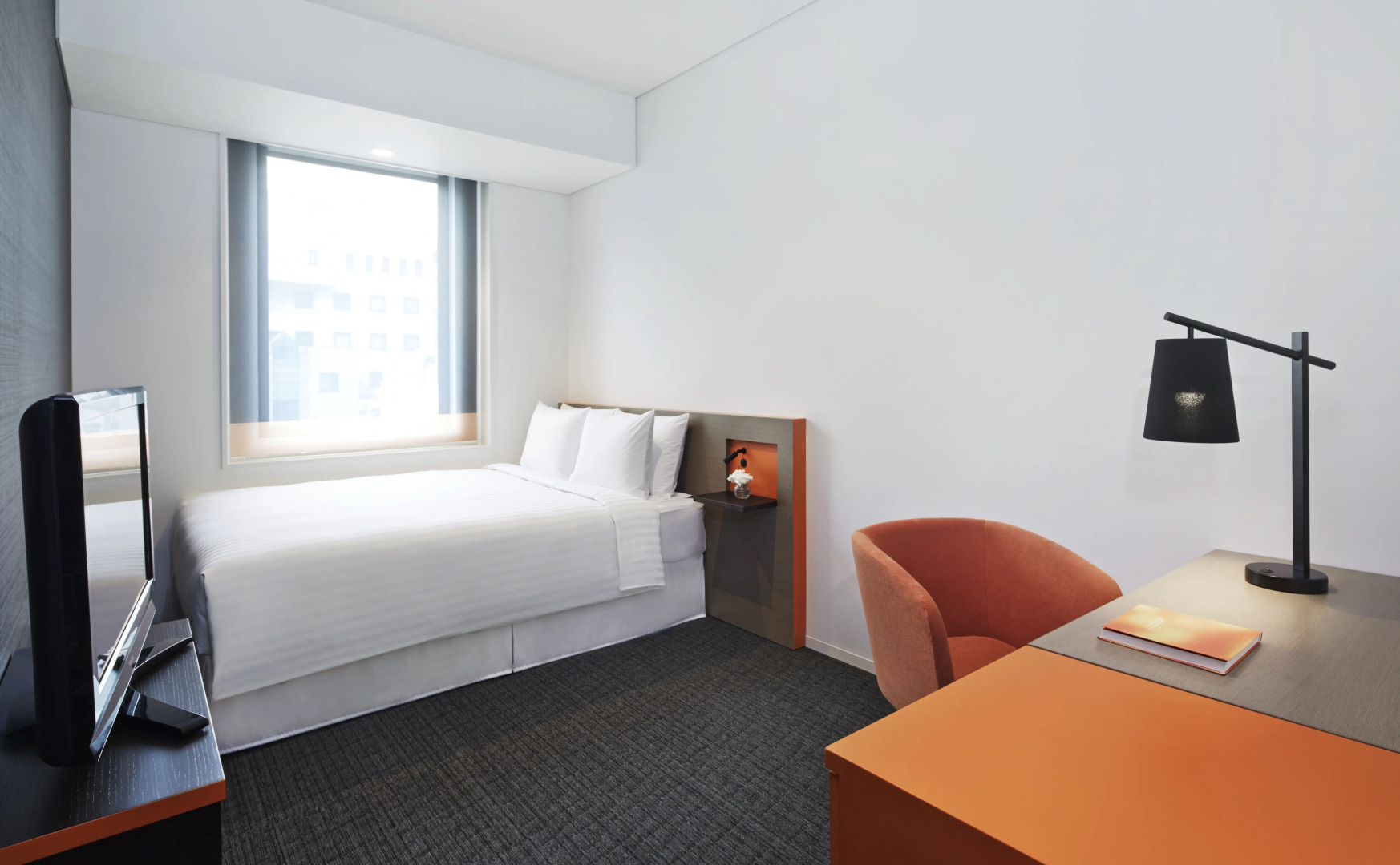 Отель Courtyard by Marriott Tokyo Station