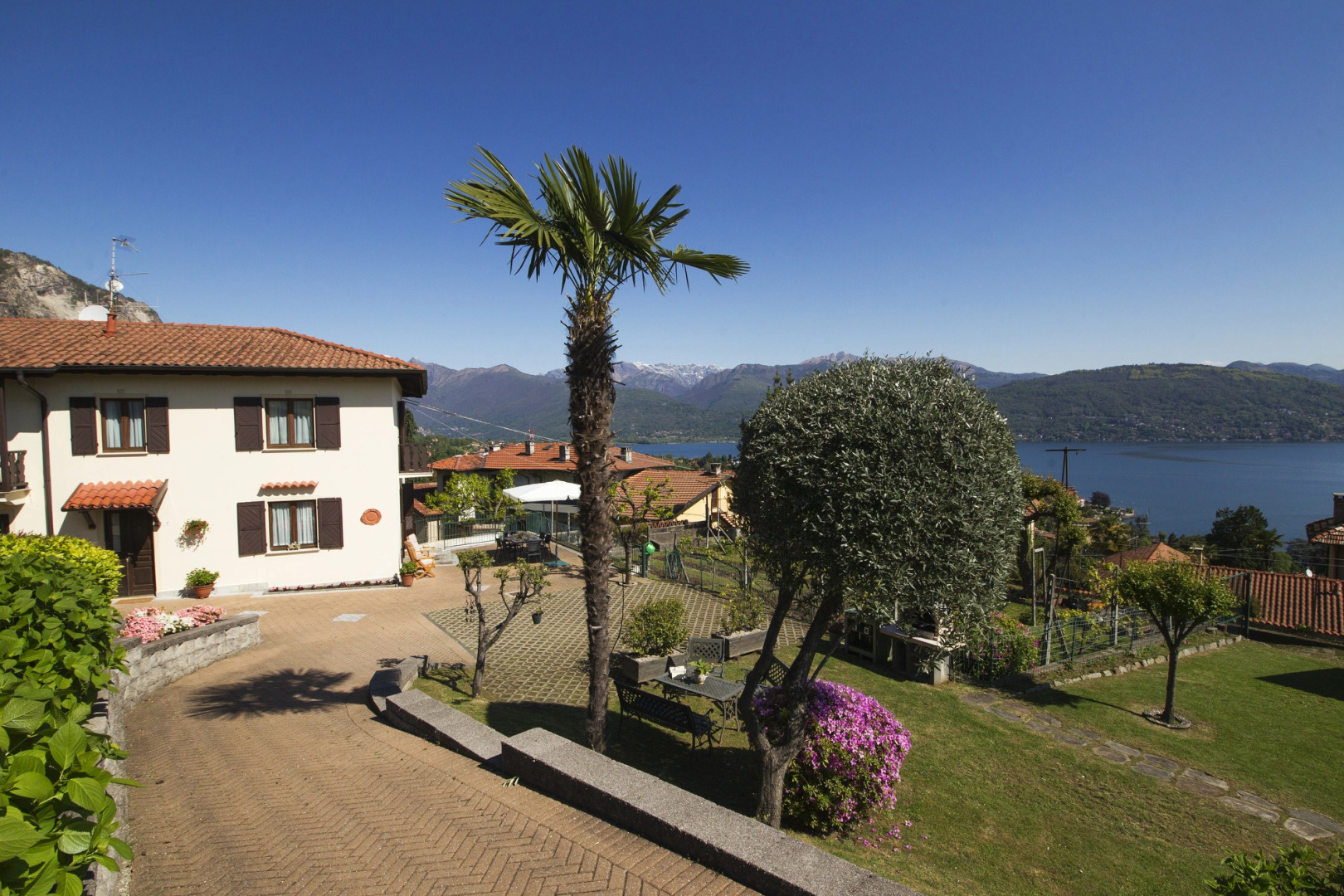 The Cottage on the Lake