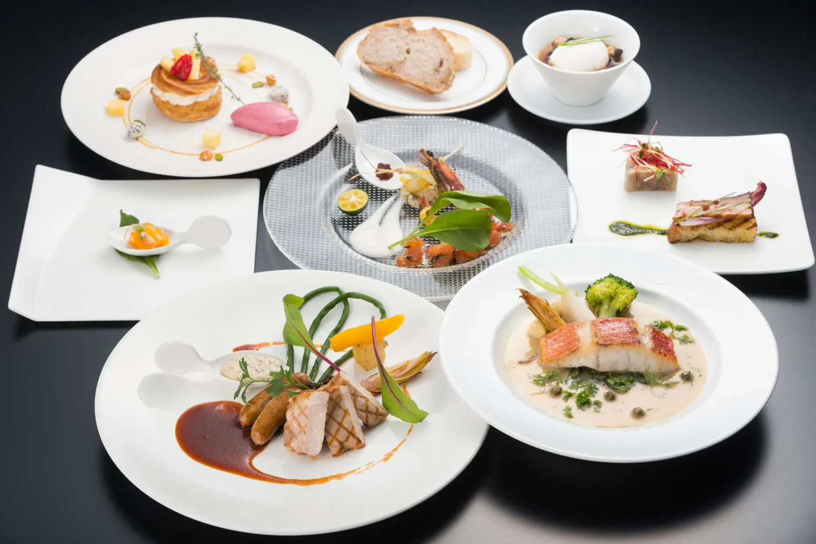 Kanucha Bay Hotels & Villas