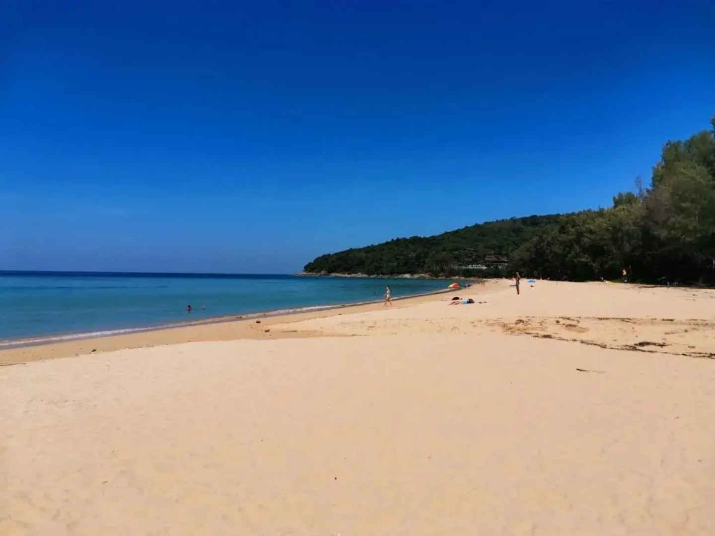 Aromdee @ Naithon Beach