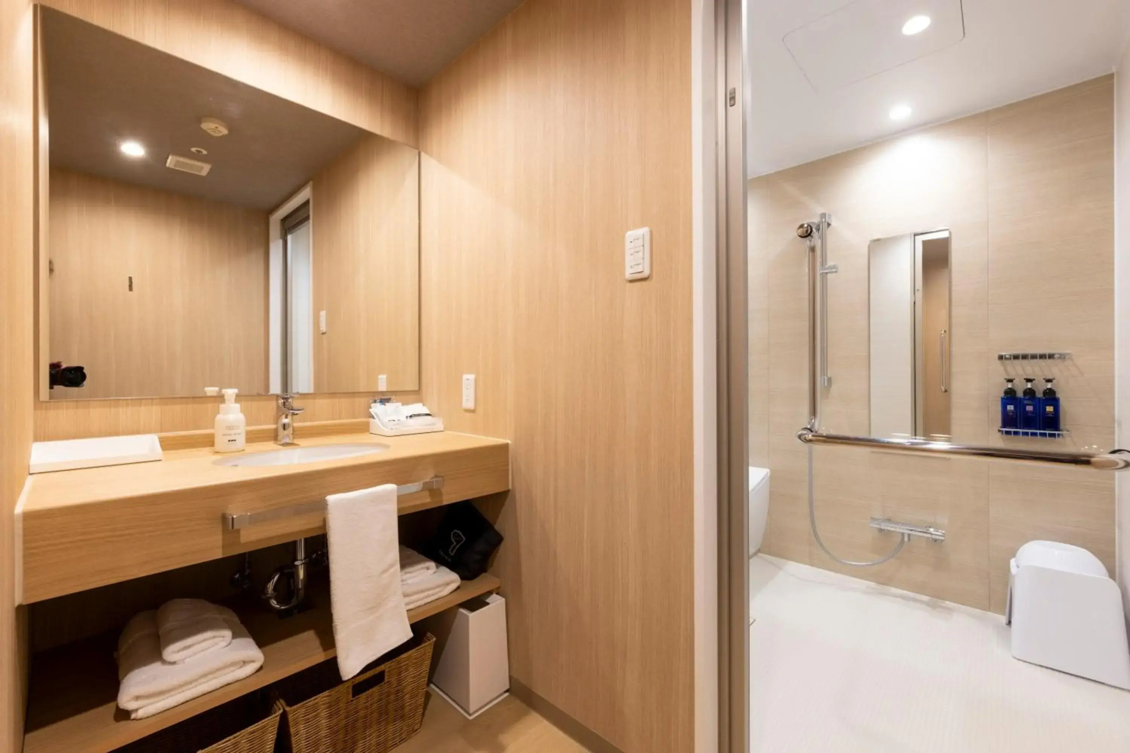 Sanco Inn Iseshi Ekimae