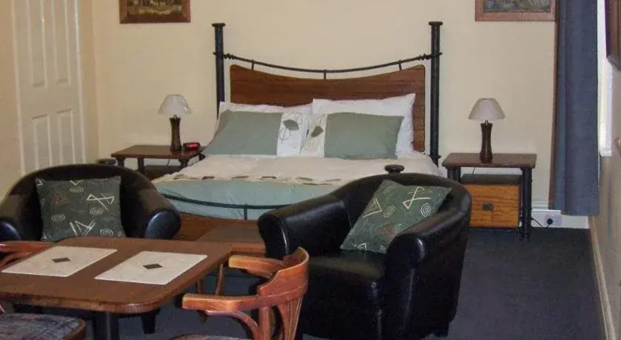 RJ's Bed & Breakfast