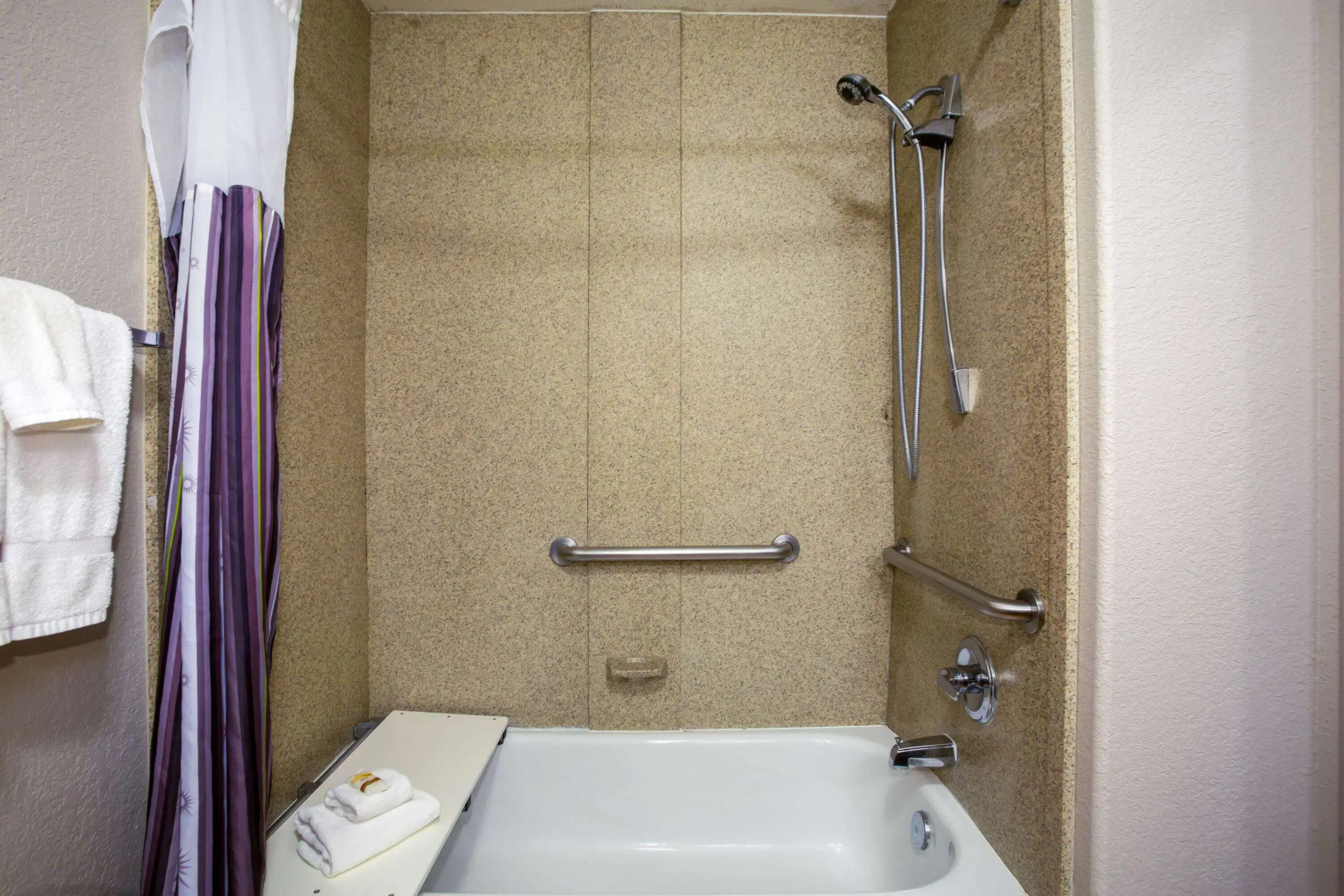 La Quinta Inn & Suites by Wyndham Kyle - Austin South