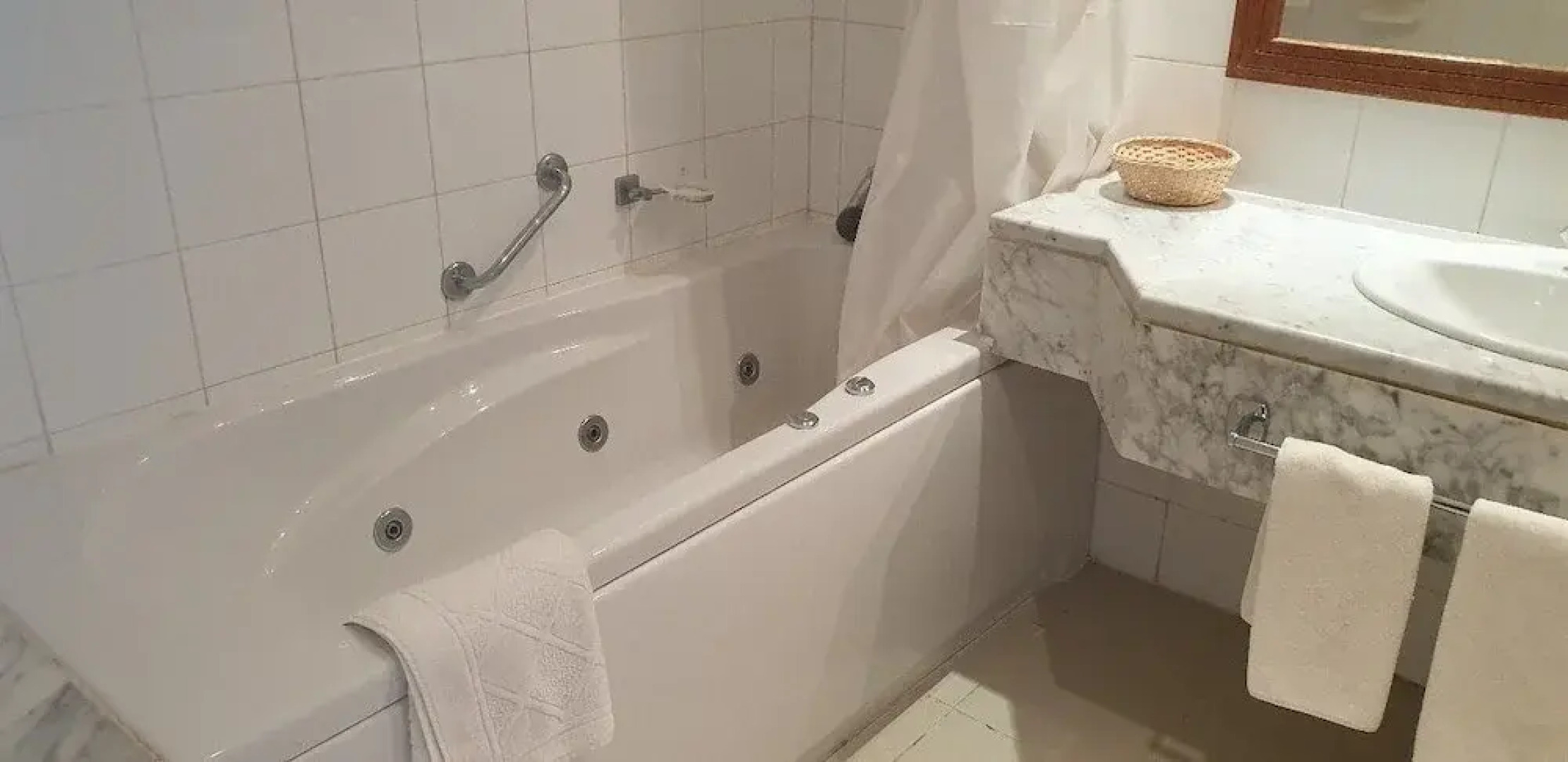 Checkin Bakour Splash