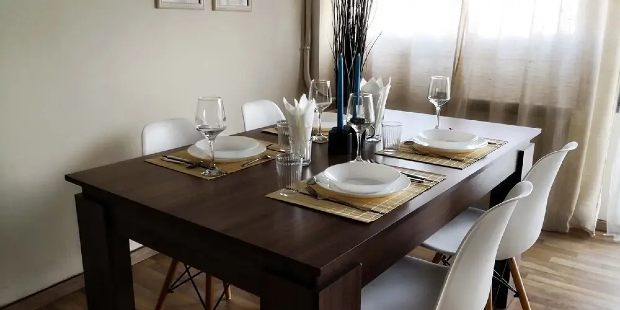 The Bridge-House Apartment