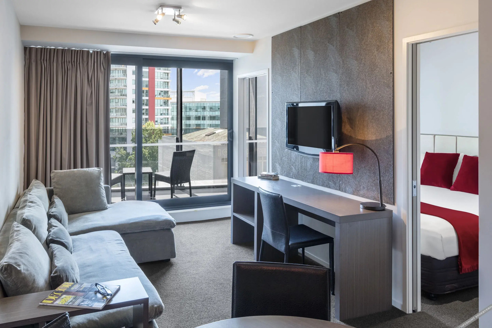 Celestion Waldorf Apartments Hotel