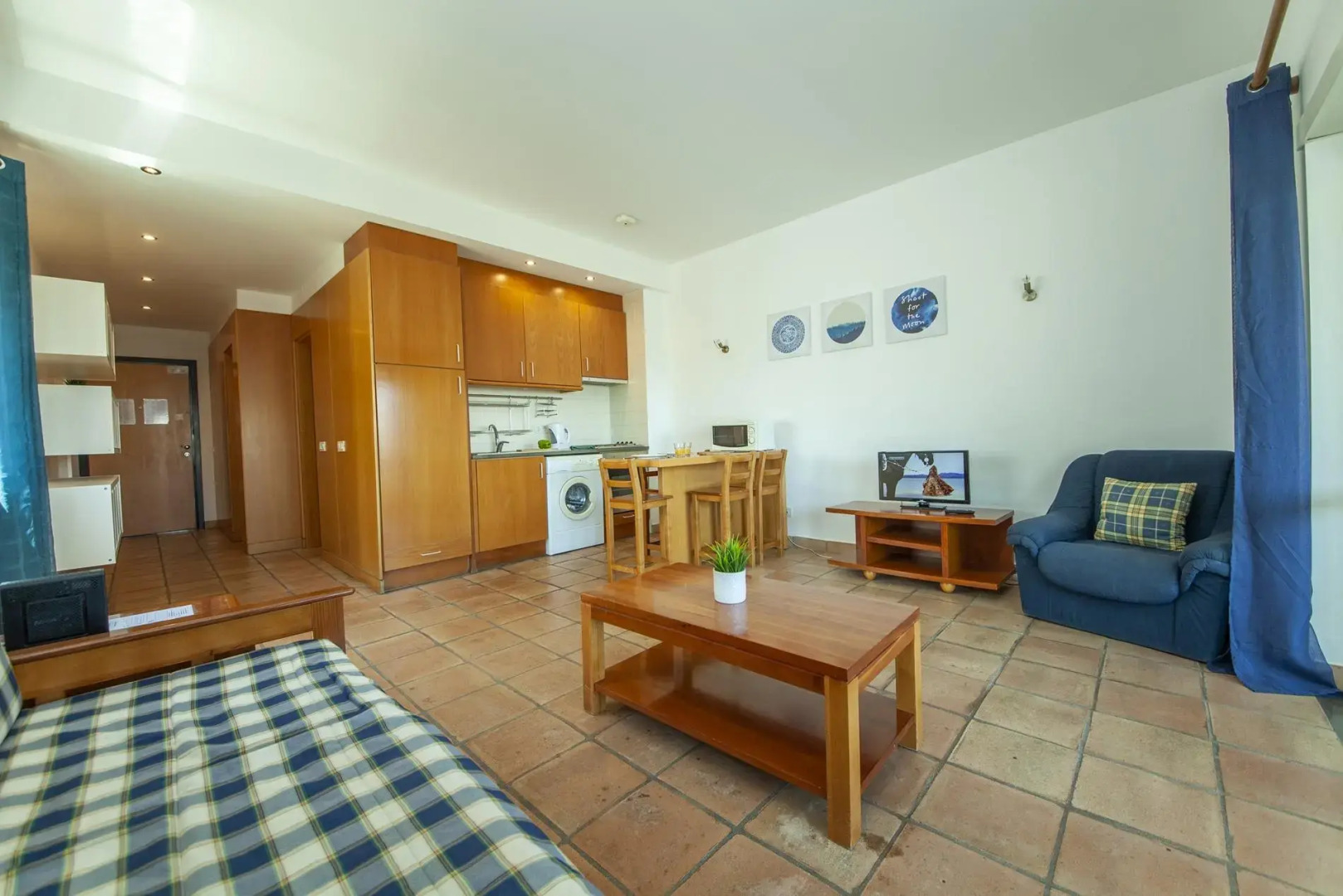 A11 - MarinaPark Hill Beach Apartment