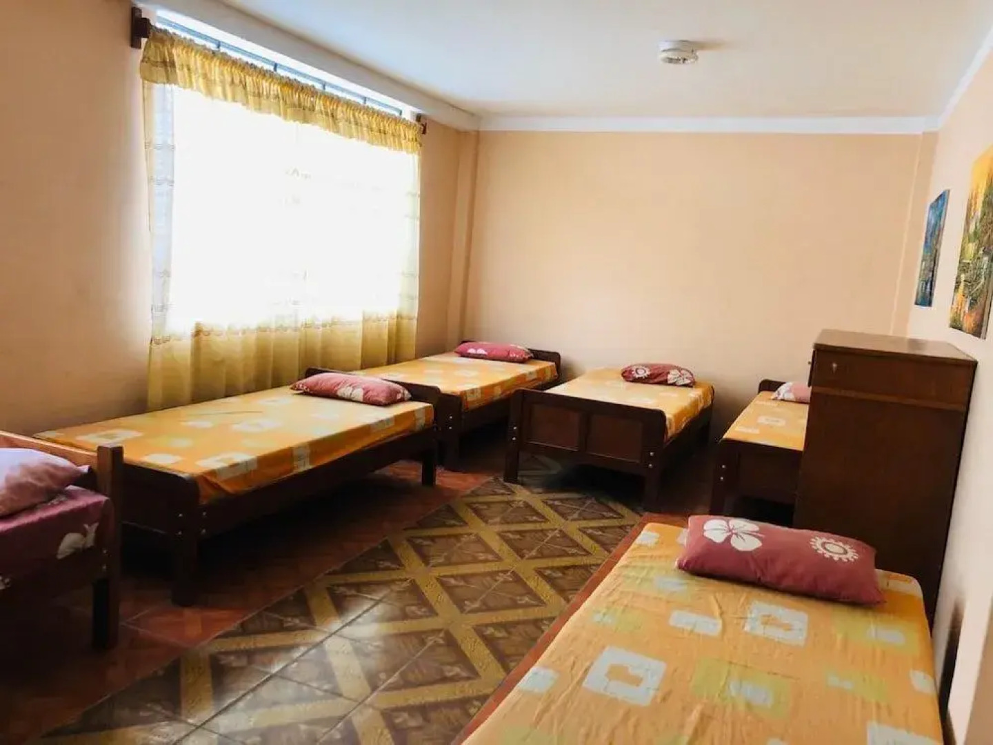 LEO DO-DO Hostal Piura