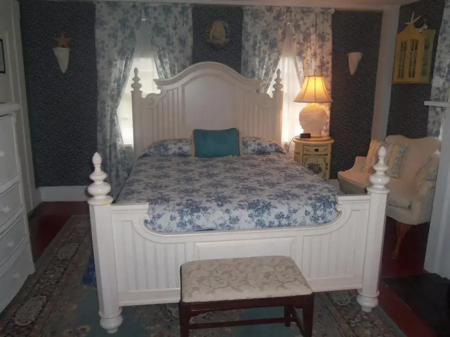 Holiday Guest House Bed & Breakfast