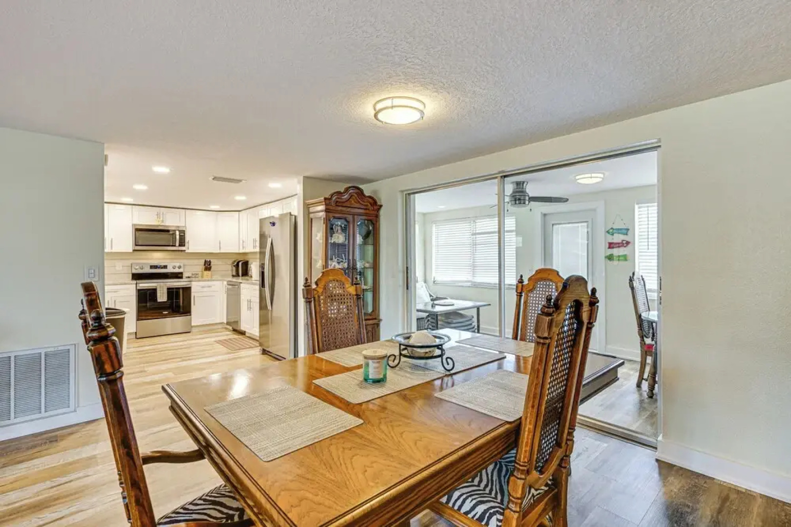 Swim, Fish & Relax: Port Richey Gem w/ Yard!