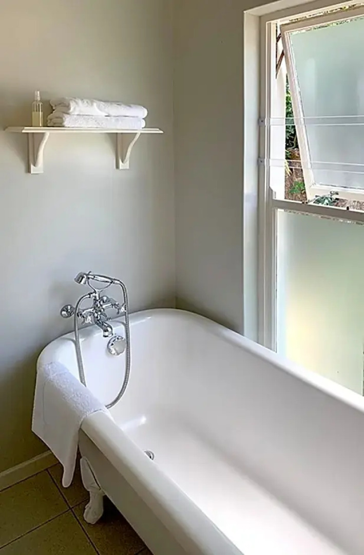 Coral Tree Colony Bed & Breakfast