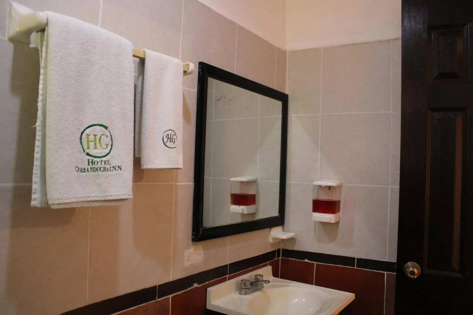 Hotel Guaranducha Inn