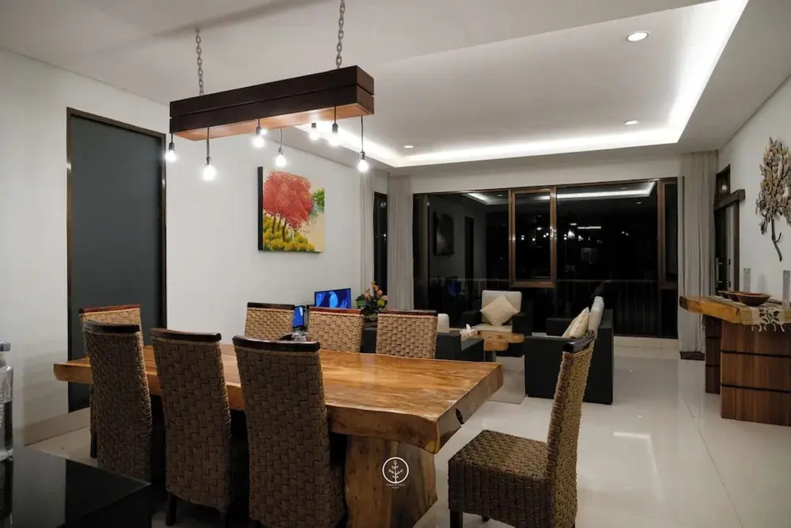 Narwastu hill 6BR villa with pool and movie room