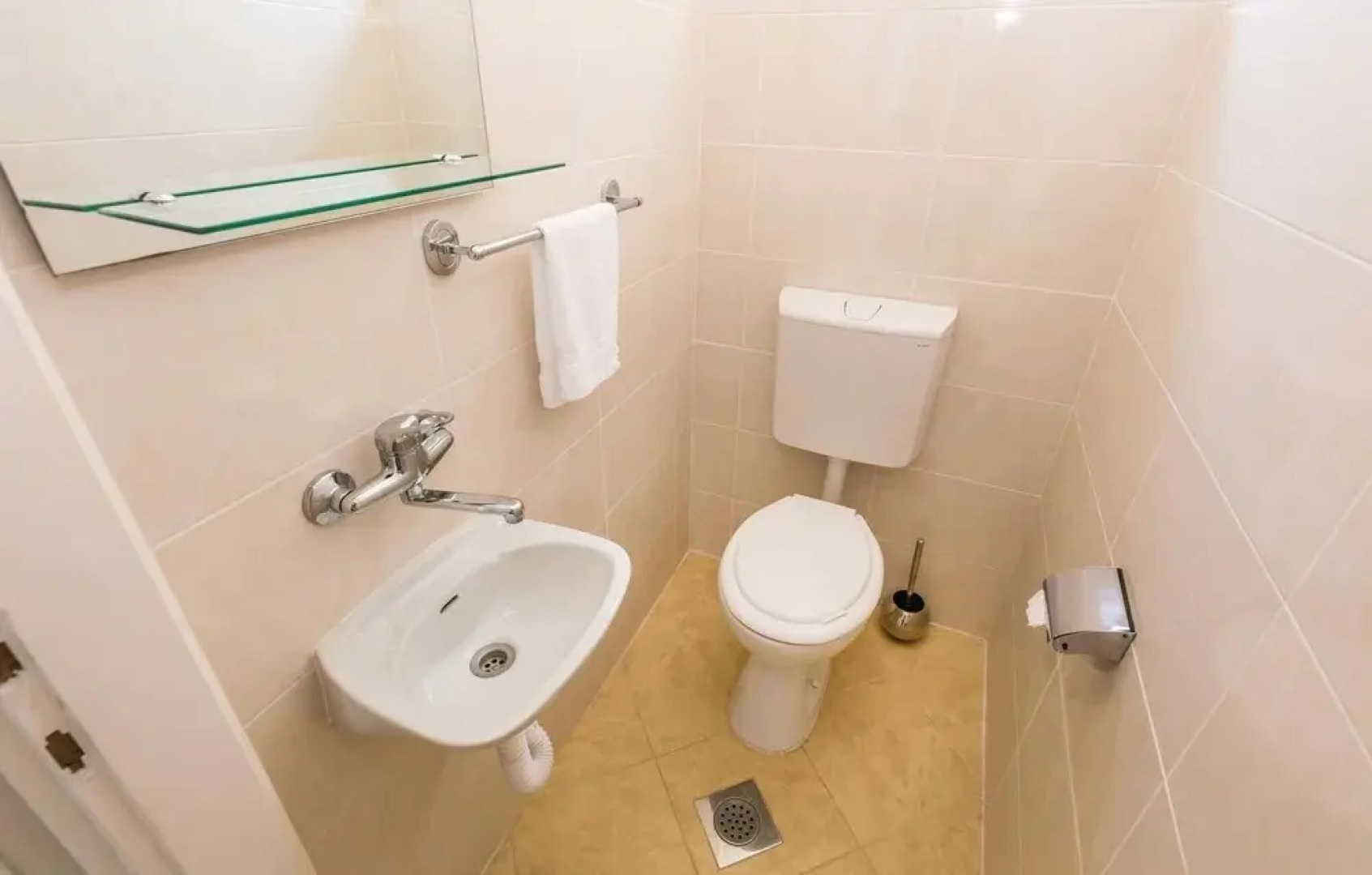 Amazing Home in Klenovica With Wifi and 3 Bedrooms