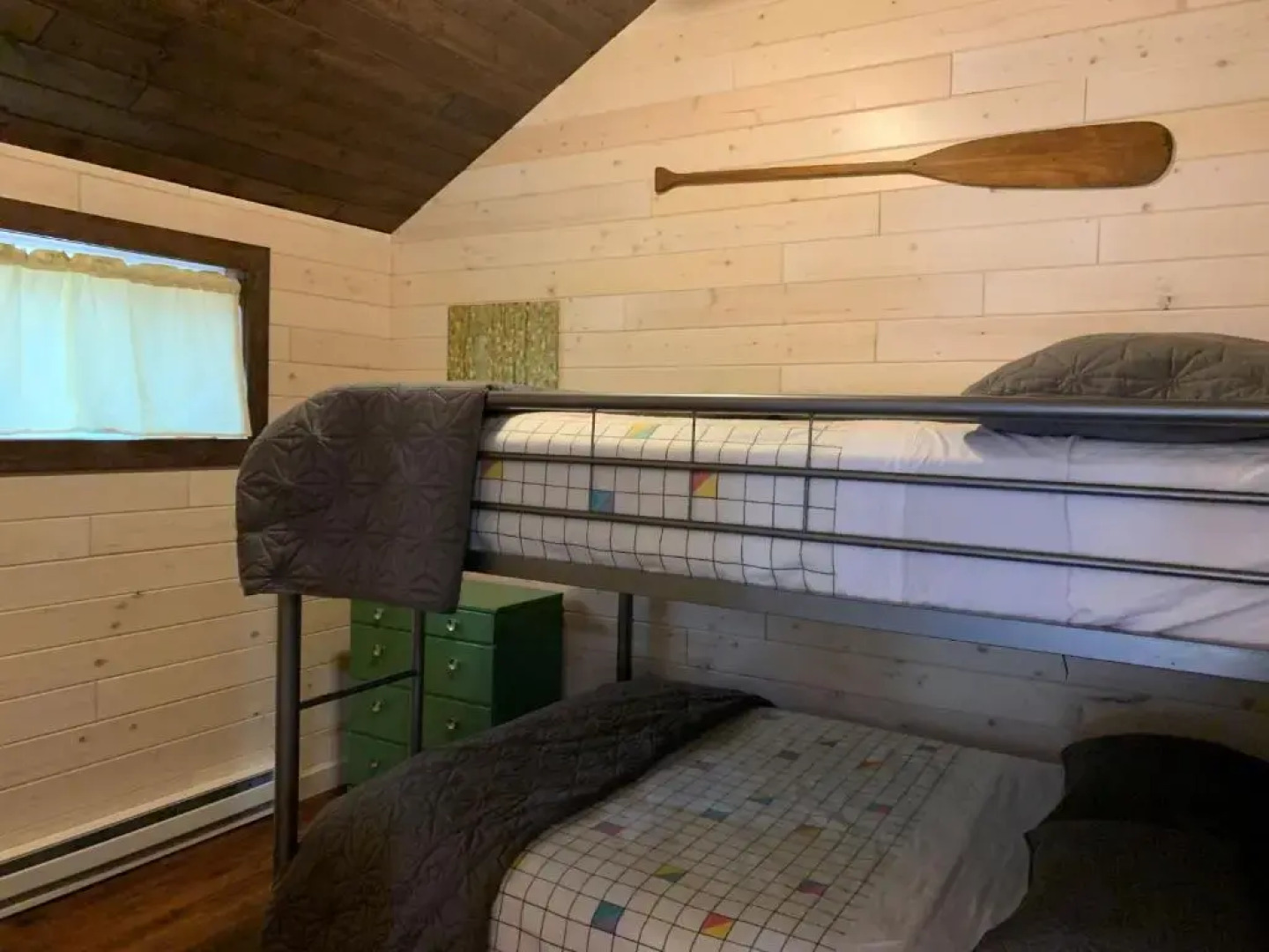 Deerwood Resort - Chickadee Cabin