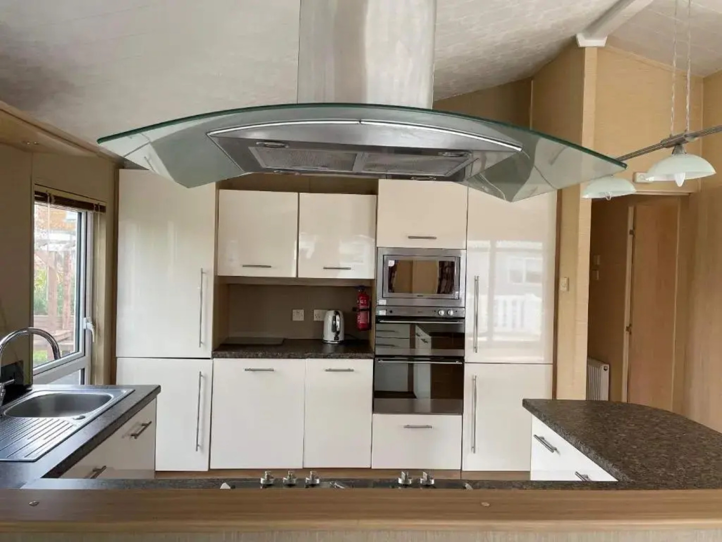 Pevensey Bay Holiday Park Corner Lodge With Own Garden 3 Bedrooms 2 Bathrooms Beach 5 Minutes Walk