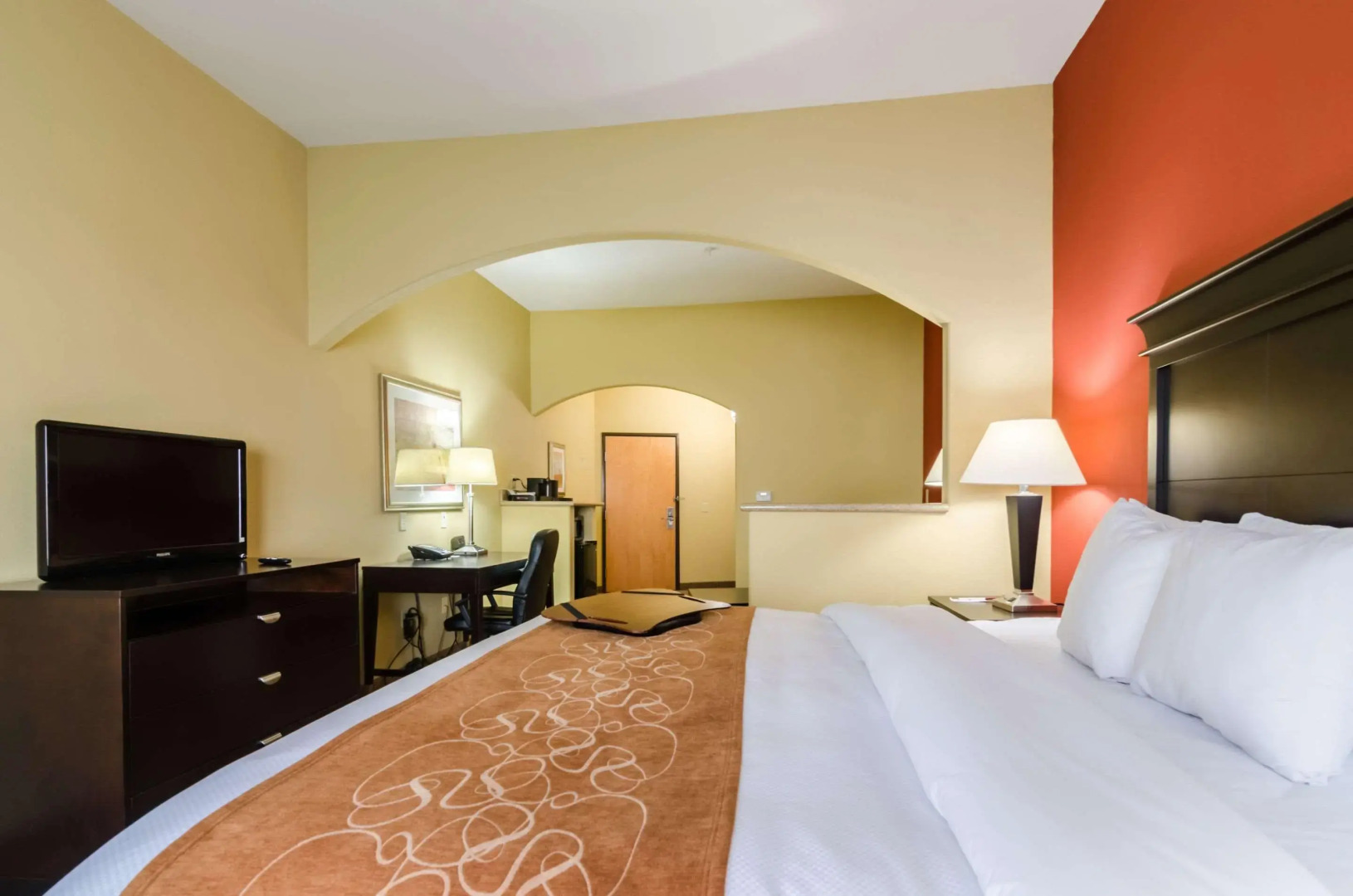 Comfort Suites Salina South