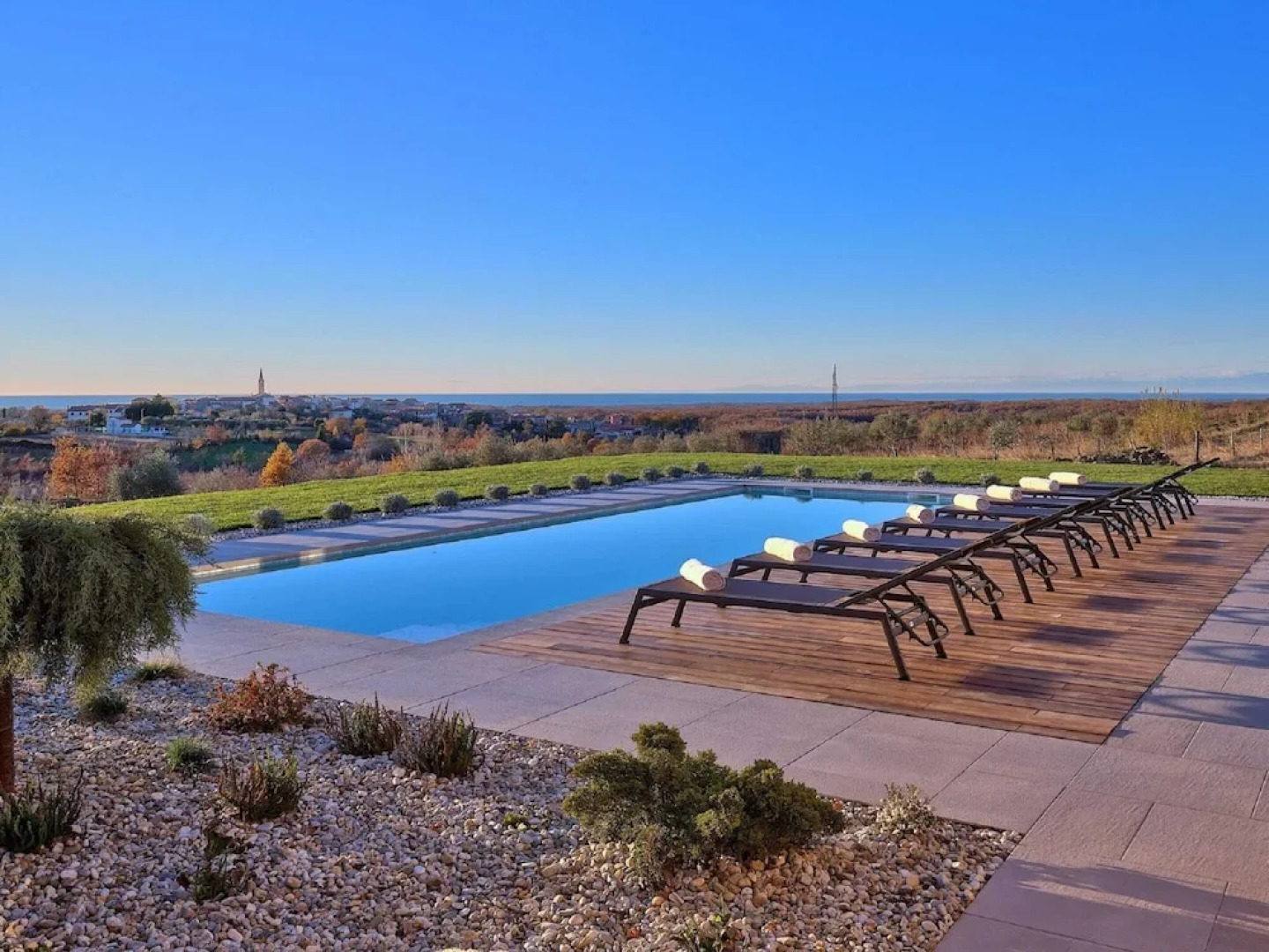 Enticing Holiday Home in Brtonigla with Hot Tub