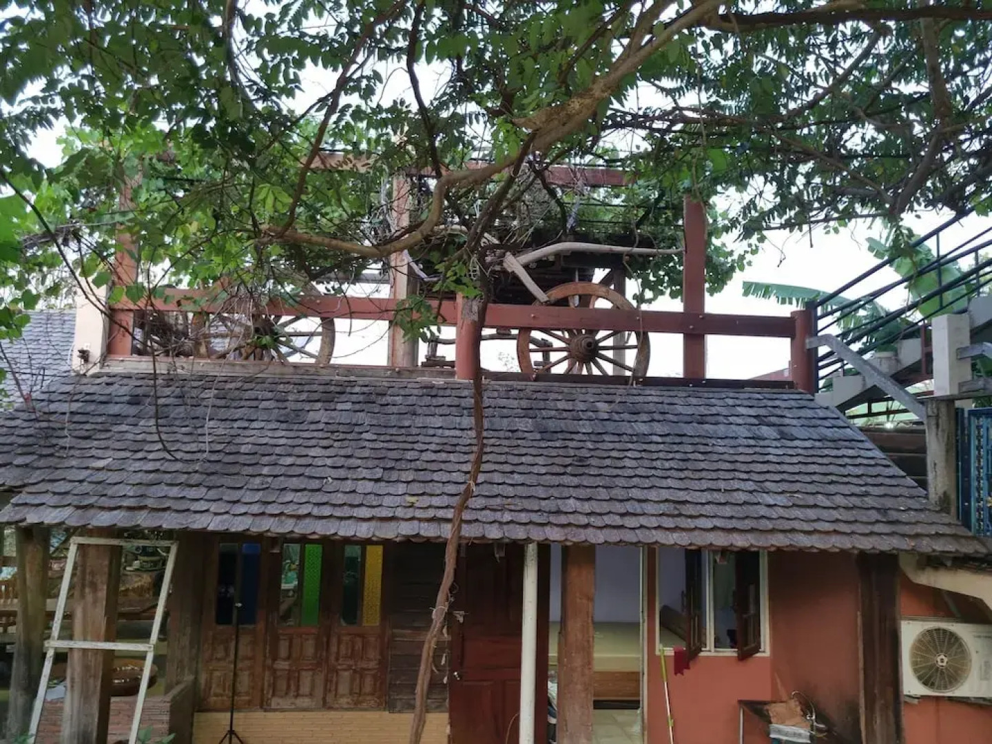 Sawasdee Sichang Resort