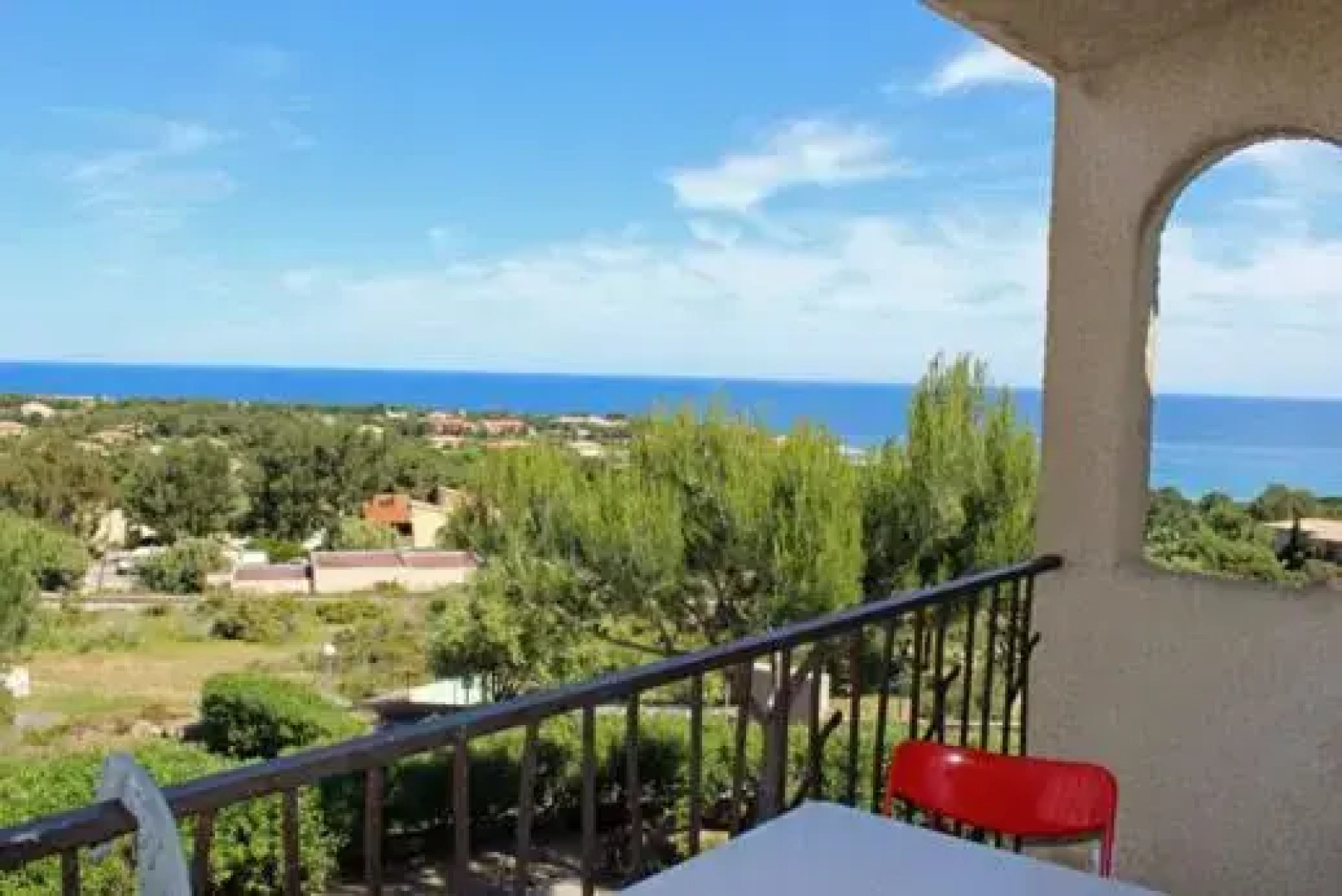 Studio vue mer au 1 etage