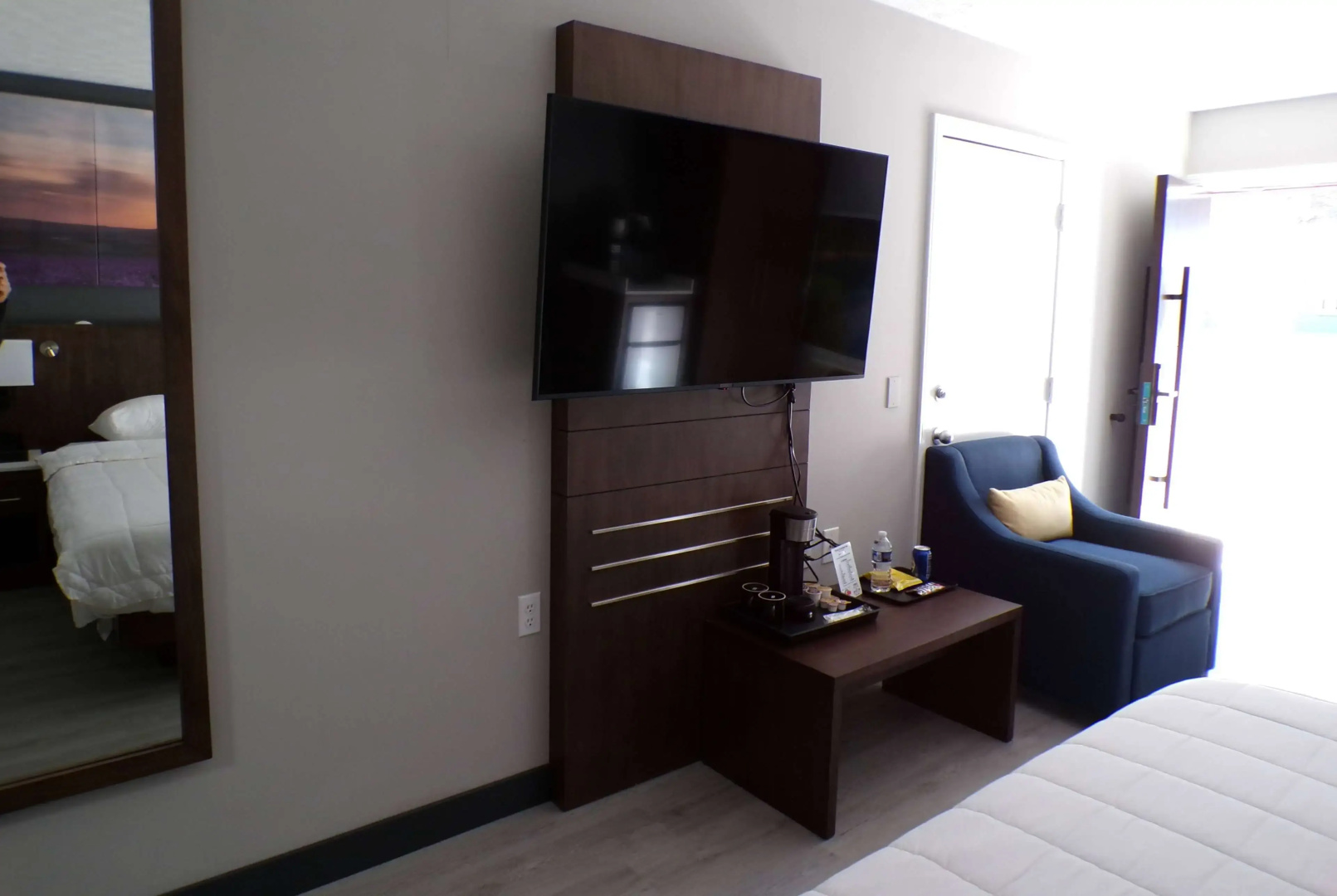 Luxor Inn & Suites, a Travelodge by Wyndham