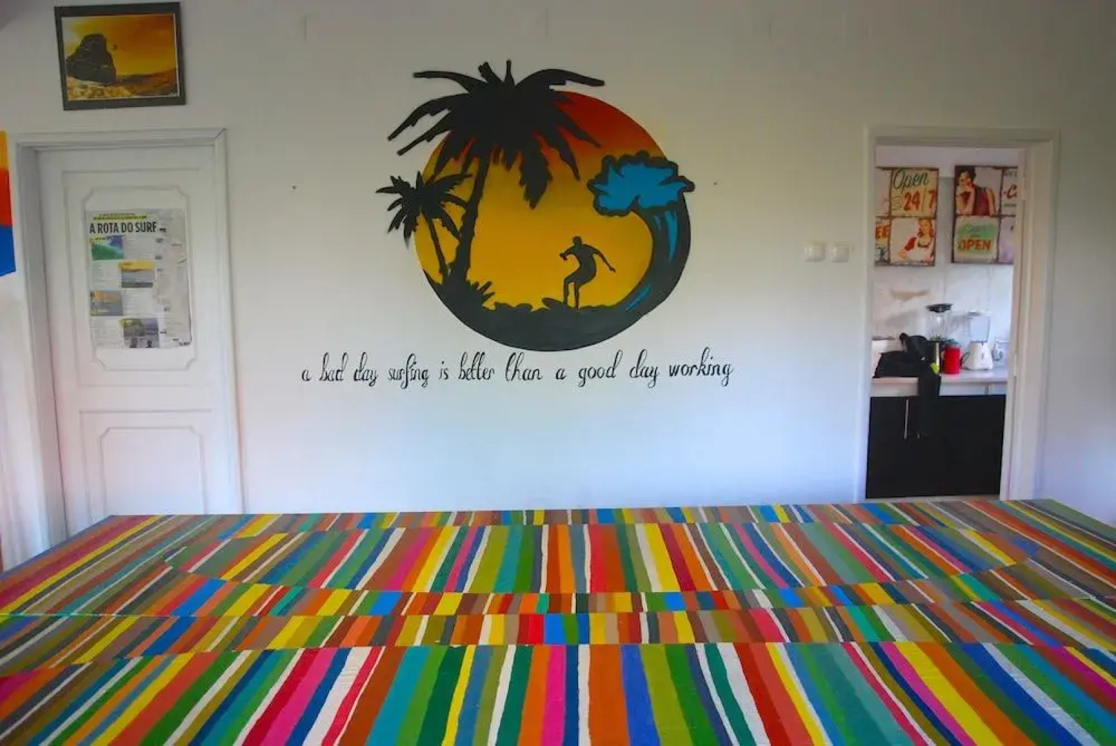 Carcavelos Beach Hostel