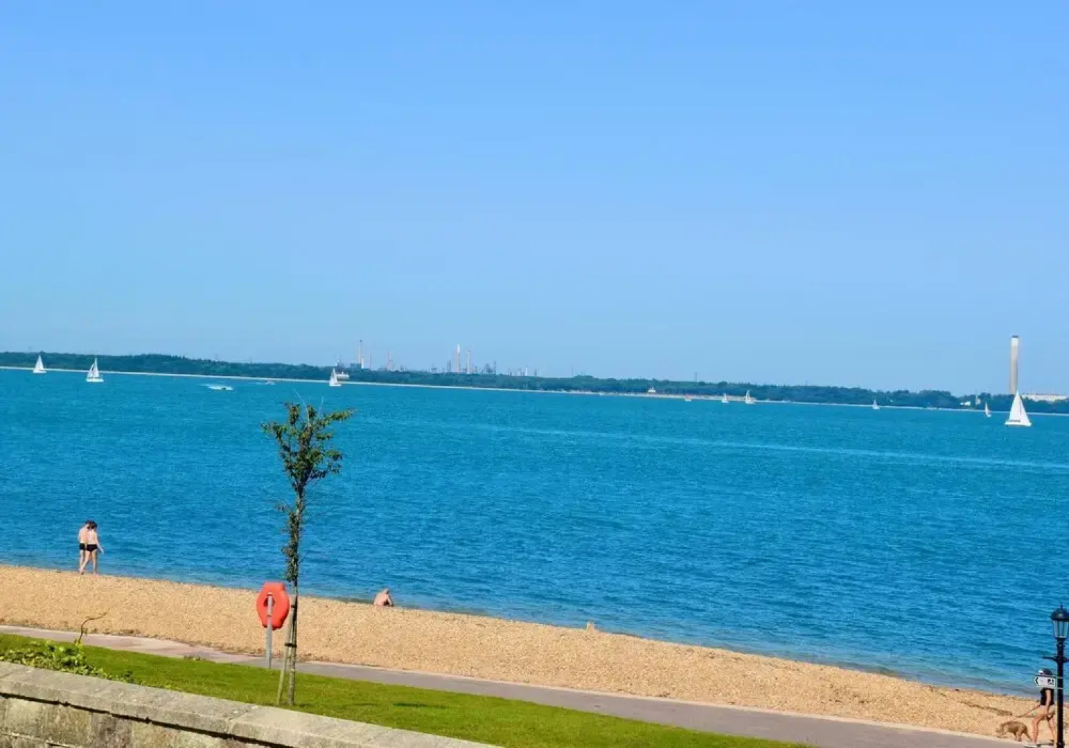 Mulberry 3 bed Cowes Cottage, Solent Views (Sleeps 6)