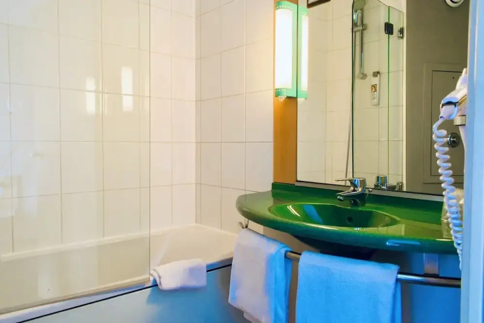 Hotel ibis Strasbourg Aeroport Le Zenith