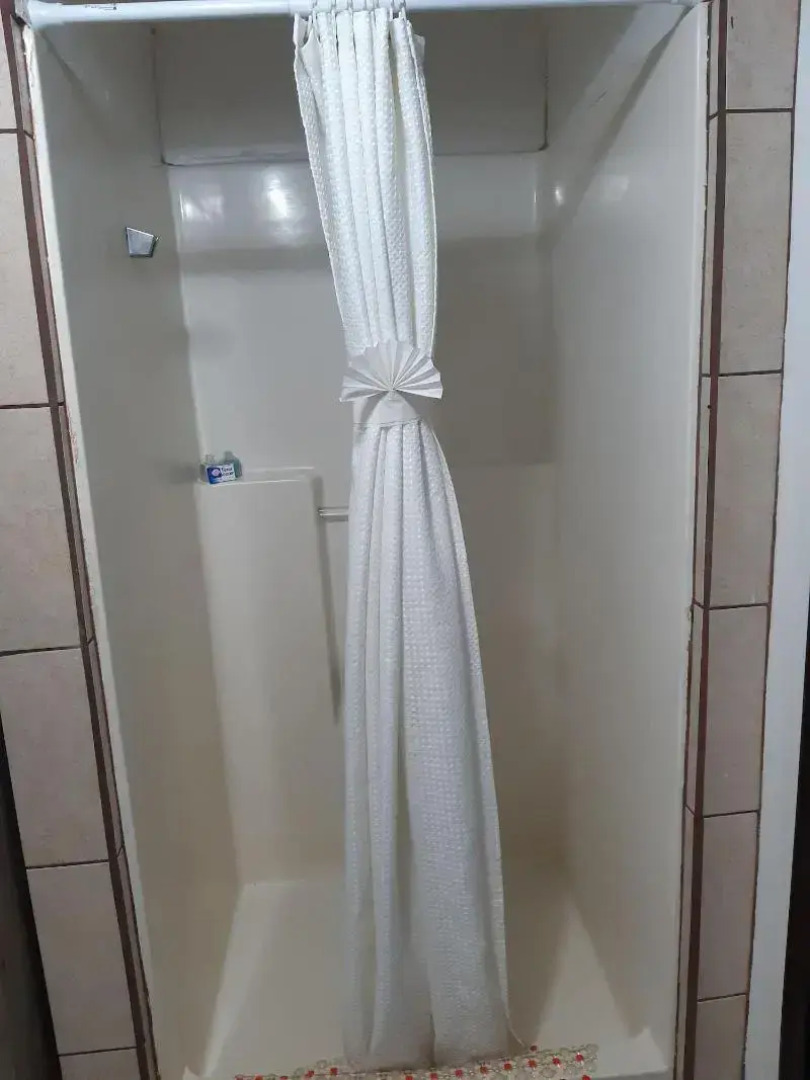 Seaside Hotel & Victor's RV Park