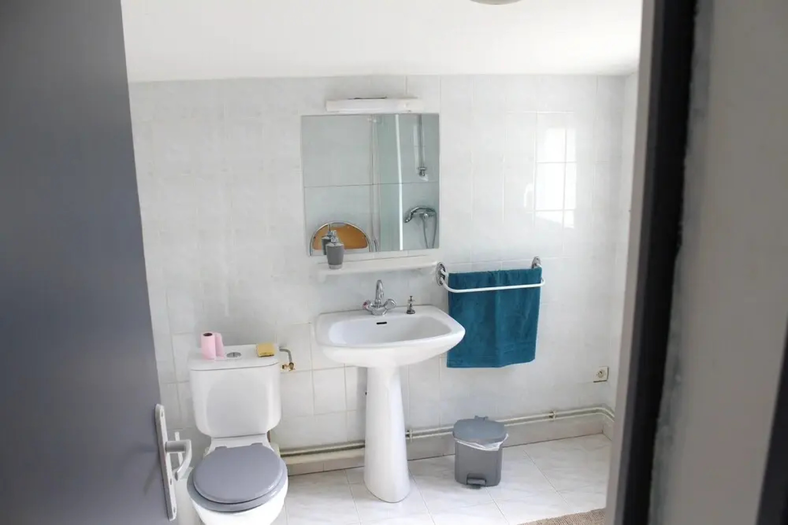 House With one Bedroom in Saint-patrice, With Shared Pool, Enclosed Garden and Wifi