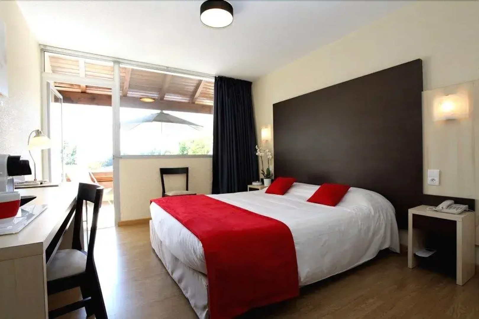 Hôtel Le Clos Roussillon