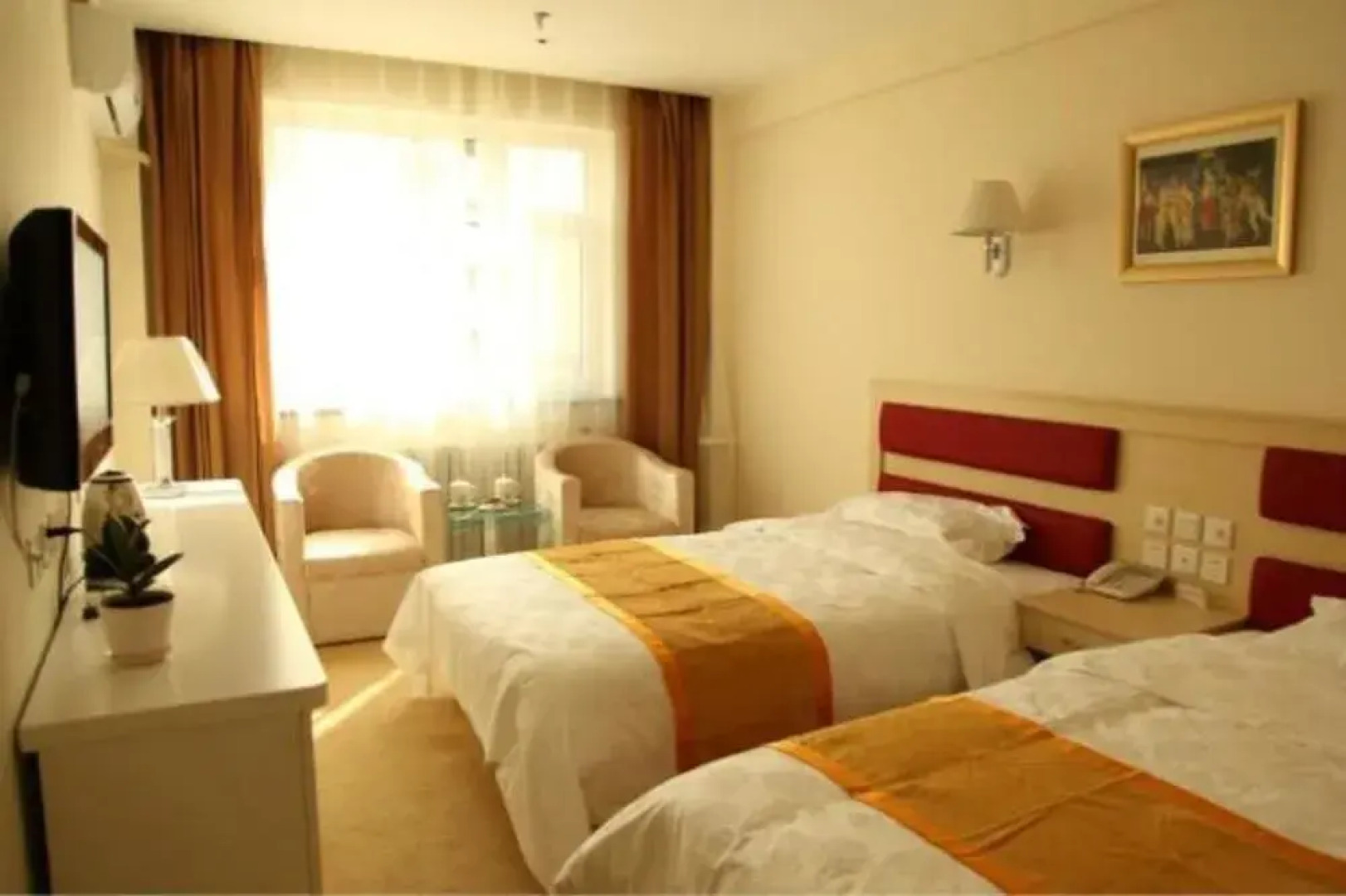 C’est La Vie Hotel Chengde