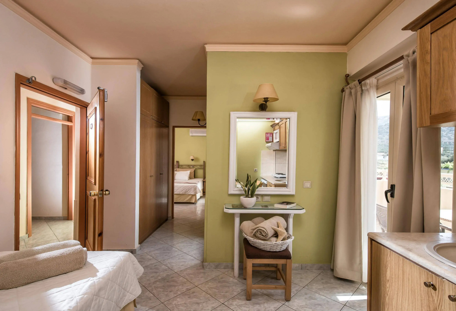 Socrates Hotel Apartments