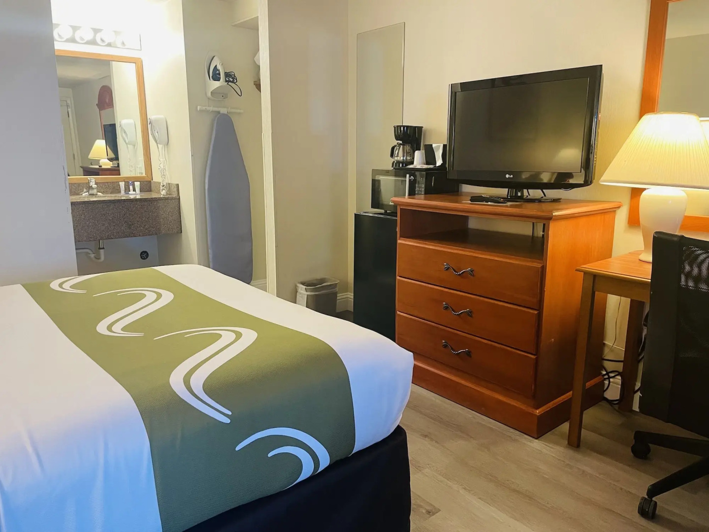 America's Best Value Inn Sandpoint