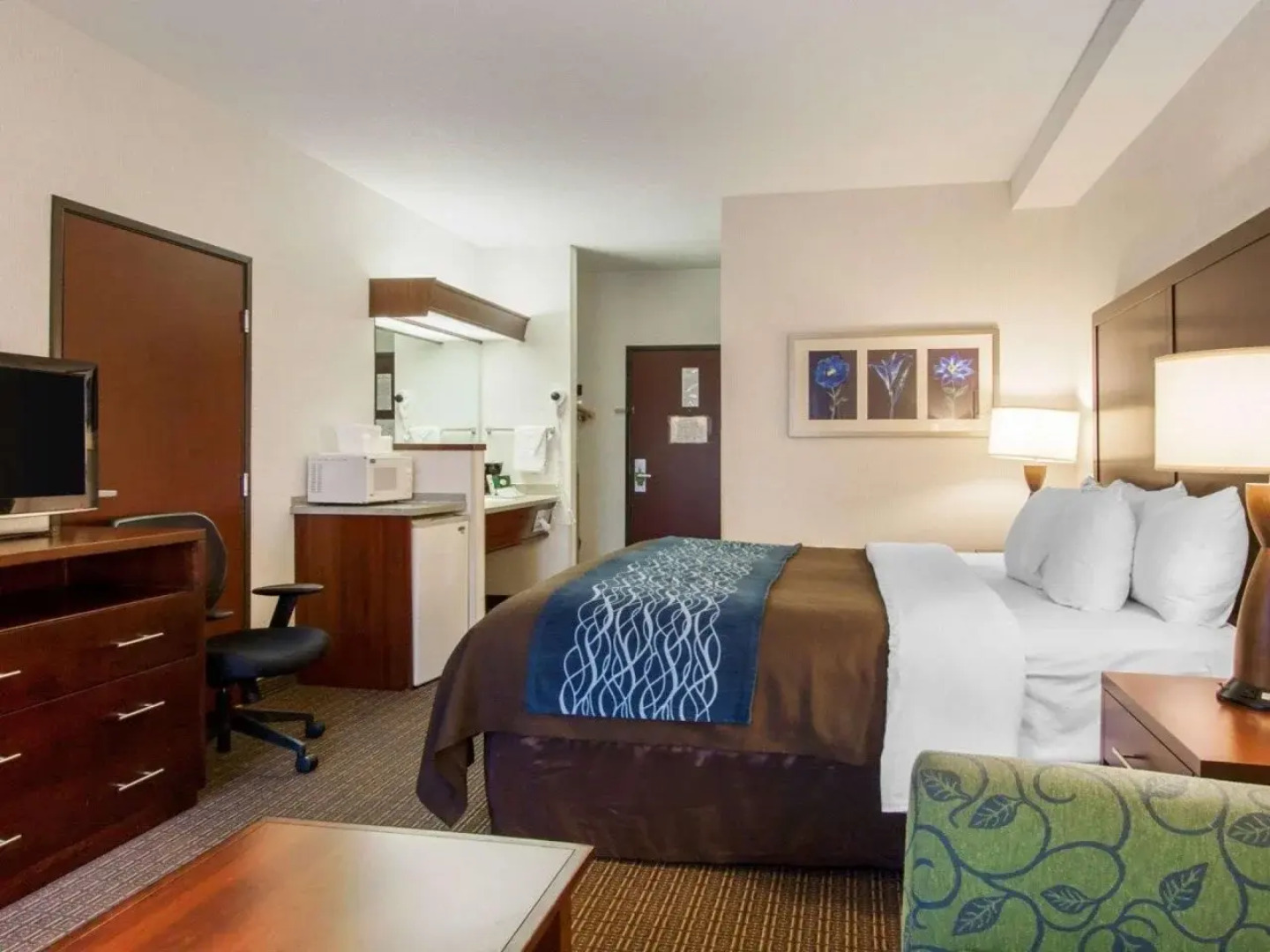 Comfort Inn & Suites-Portland Airport