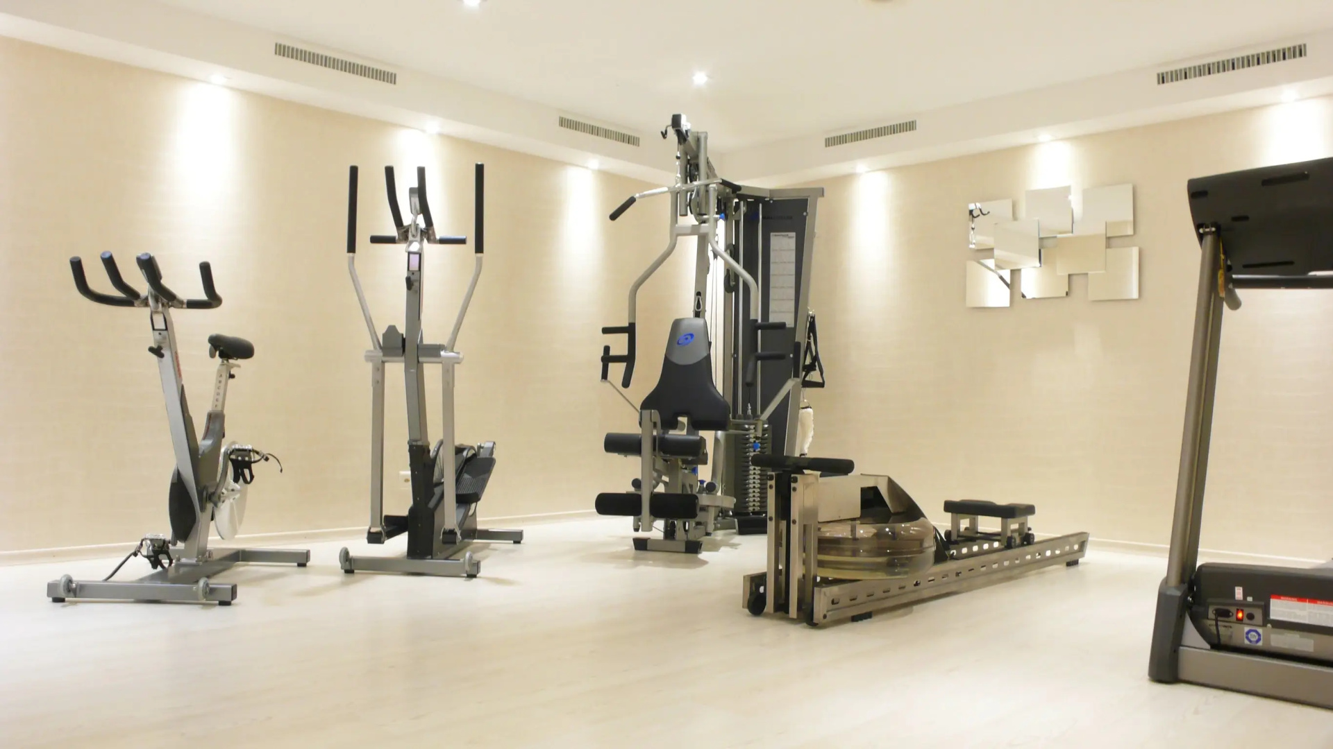 La Cour Des Augustins Boutique Gallery Design Hotel