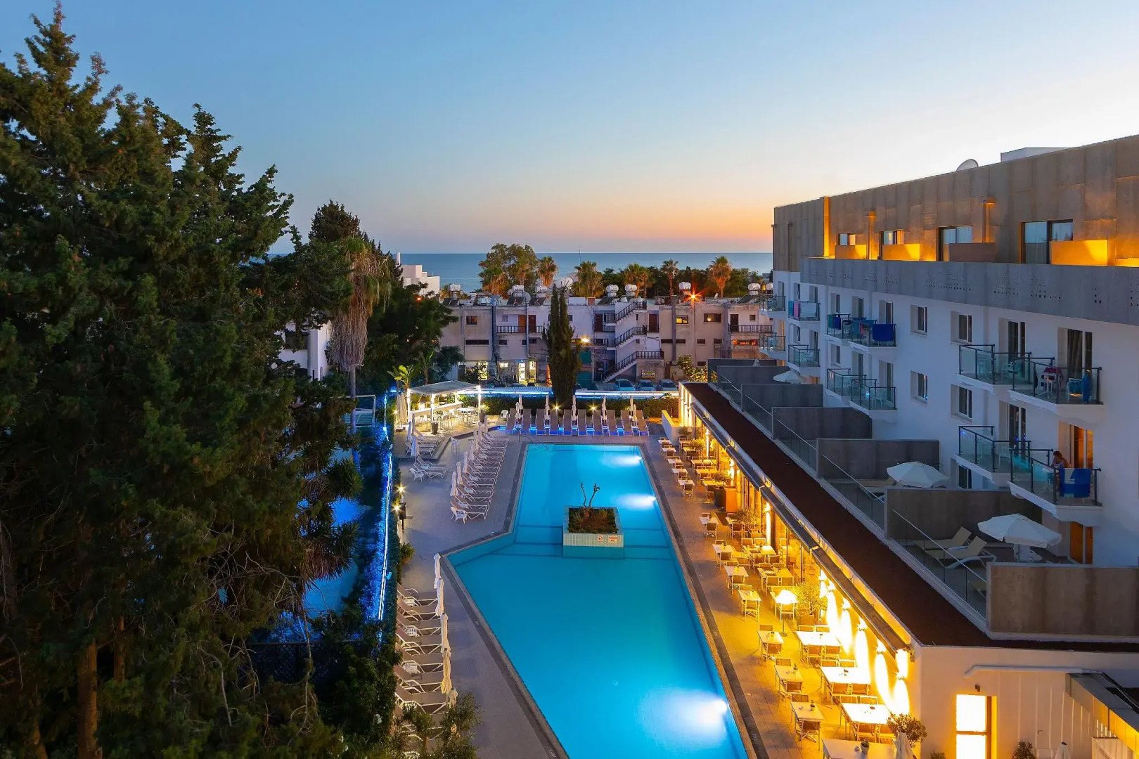 Anemi Hotel & Suites