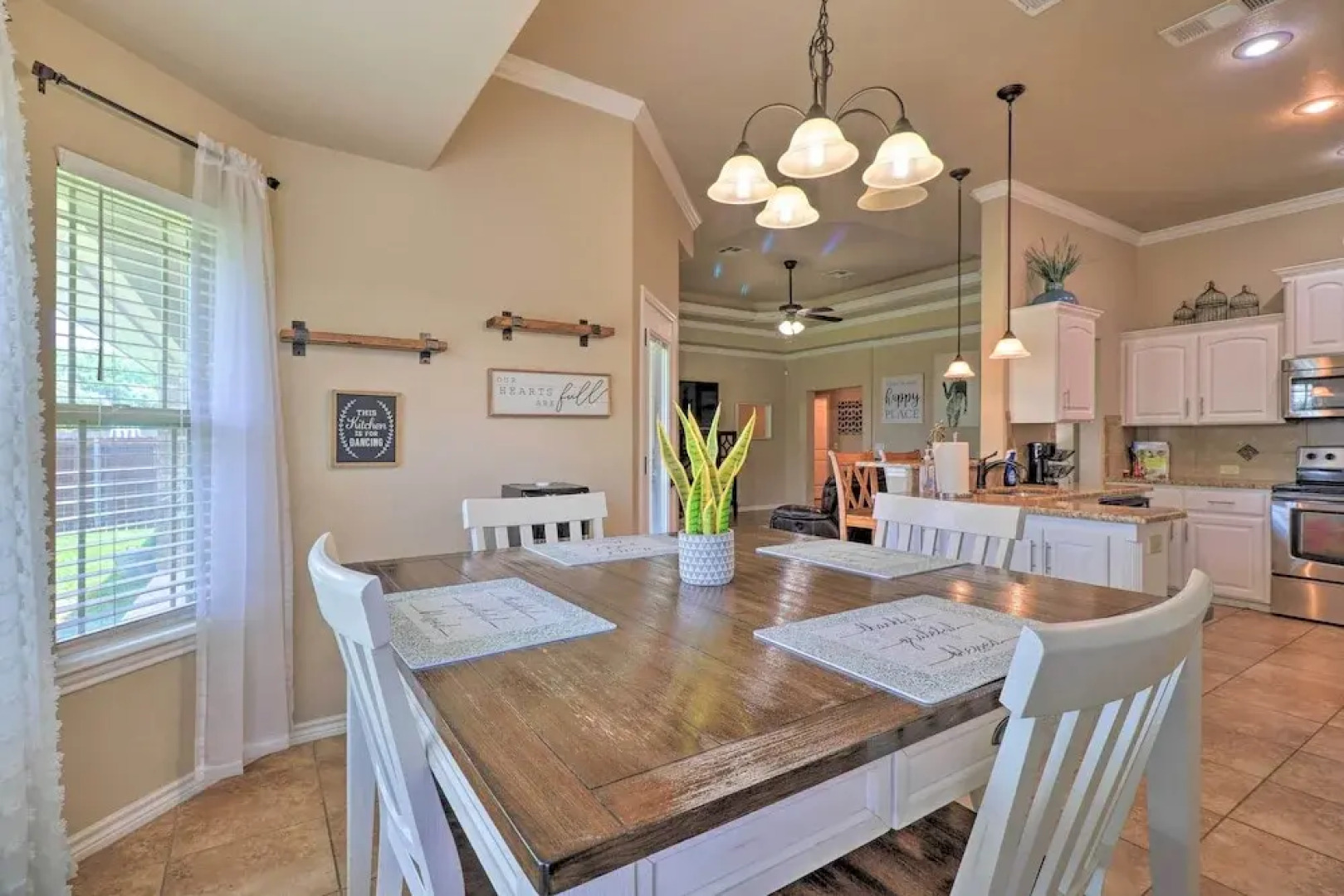 BBQ Ready: Harker Family Retreat w/ Yard!