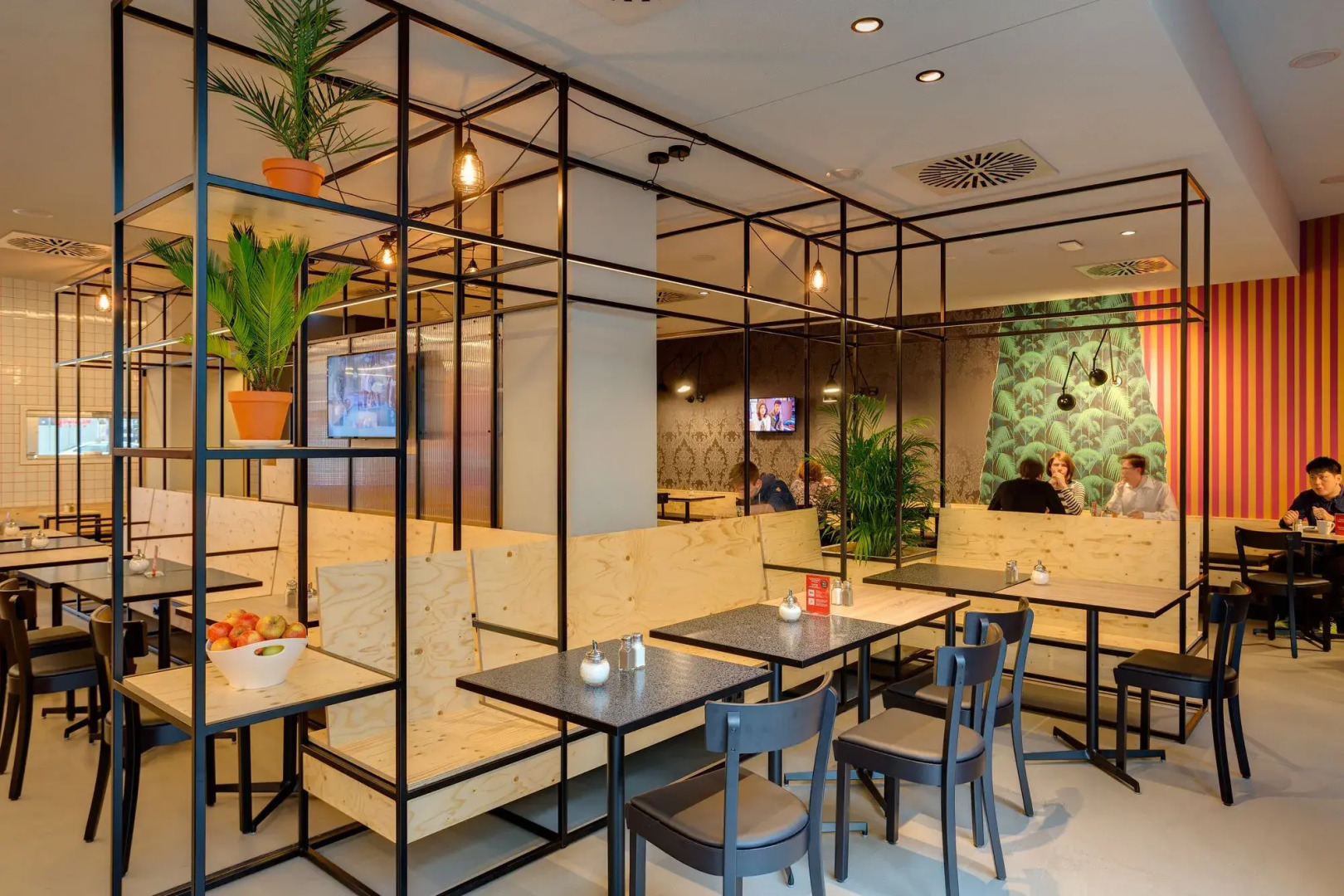 MEININGER Hotel Leipzig Hauptbahnhof