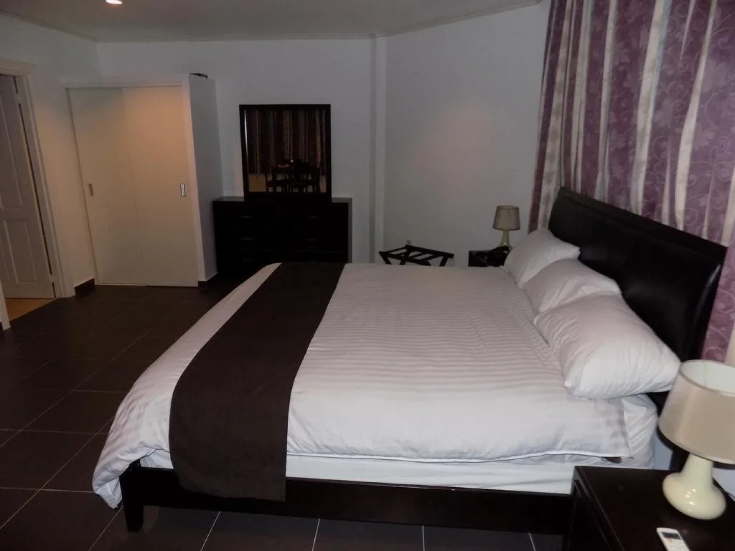 The Mansion Suites