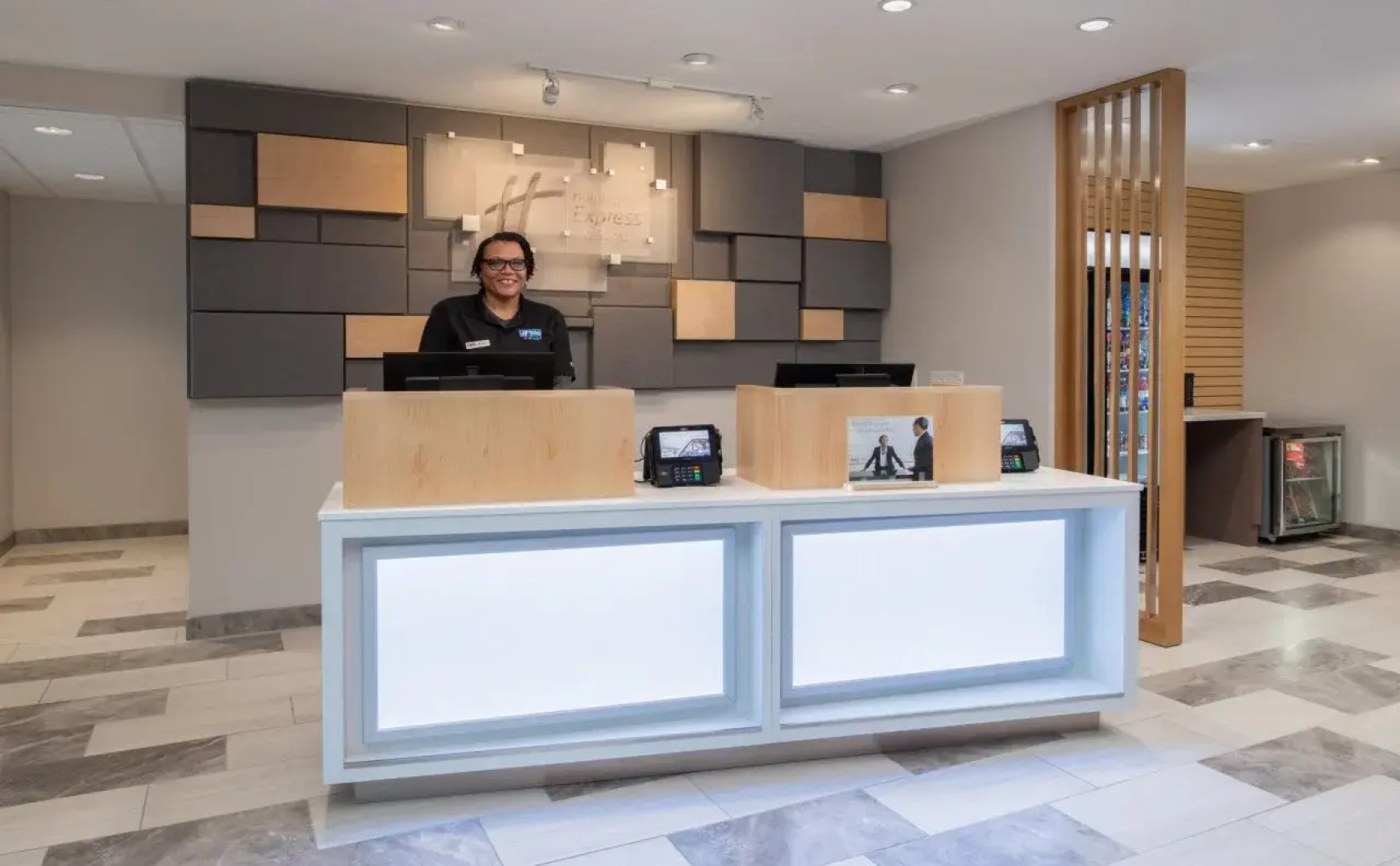 Holiday Inn Express & Suites Camas - Vancouver by IHG