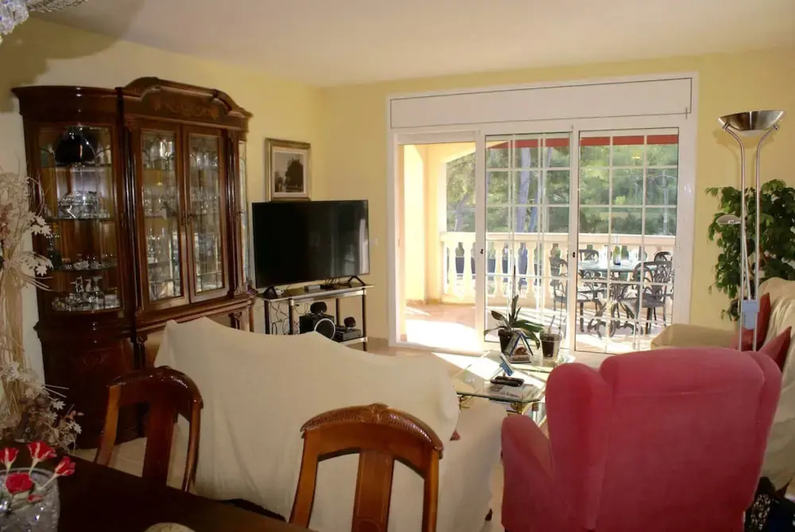 CUBELLES HLCLUB House