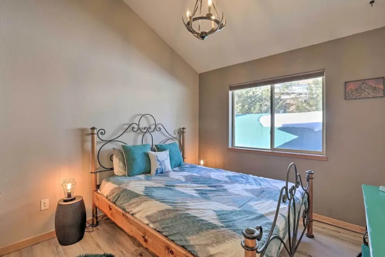 Cozy Bailey Cabin w/ Sweeping Mountain Views!