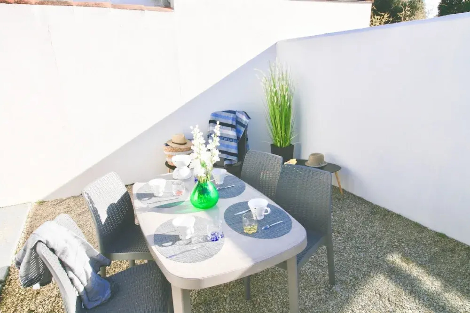 Clos DES Pins , Pavilion for 4 People, in the Heart of the Pine Forest, Heated Swimming Pool