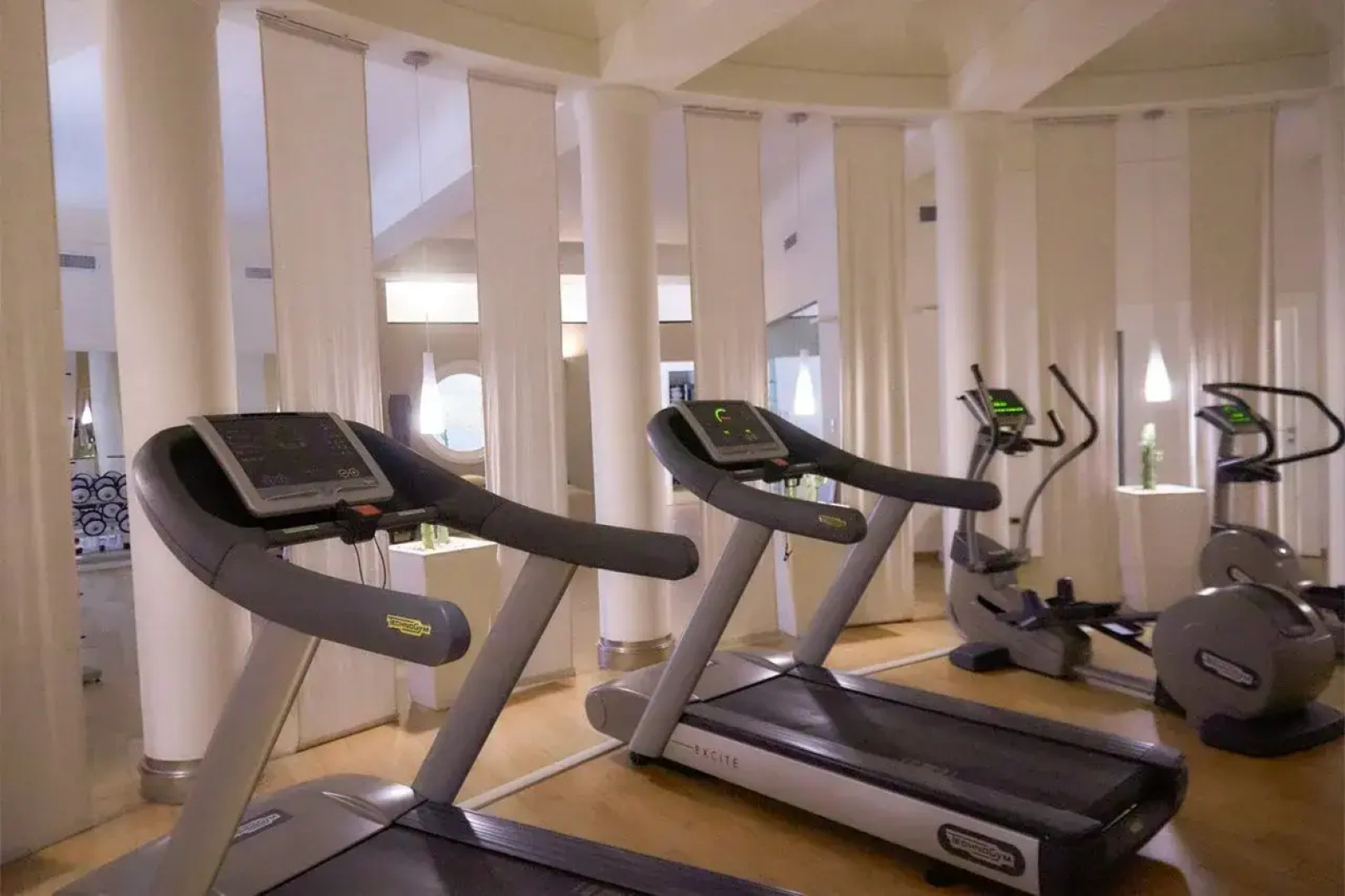 Sunshine Hotel & Spa